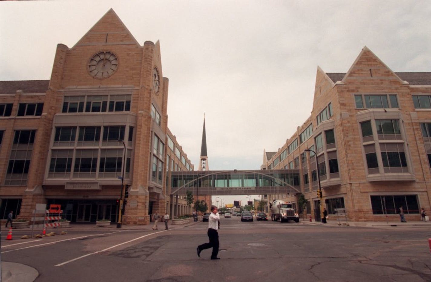 St. Thomas University�s expansion plans both on the St. Paul campus and the downtown Minneapolis campus. -- Minneapolis, Mn., Thurs., June 2, 2000--The downtown Minneapolis campus of St. Thomas University including (left to right) Terrence Murphy Hall and Opus Hall. This photo is taken looking down S. 10th St. at LaSalle Av.