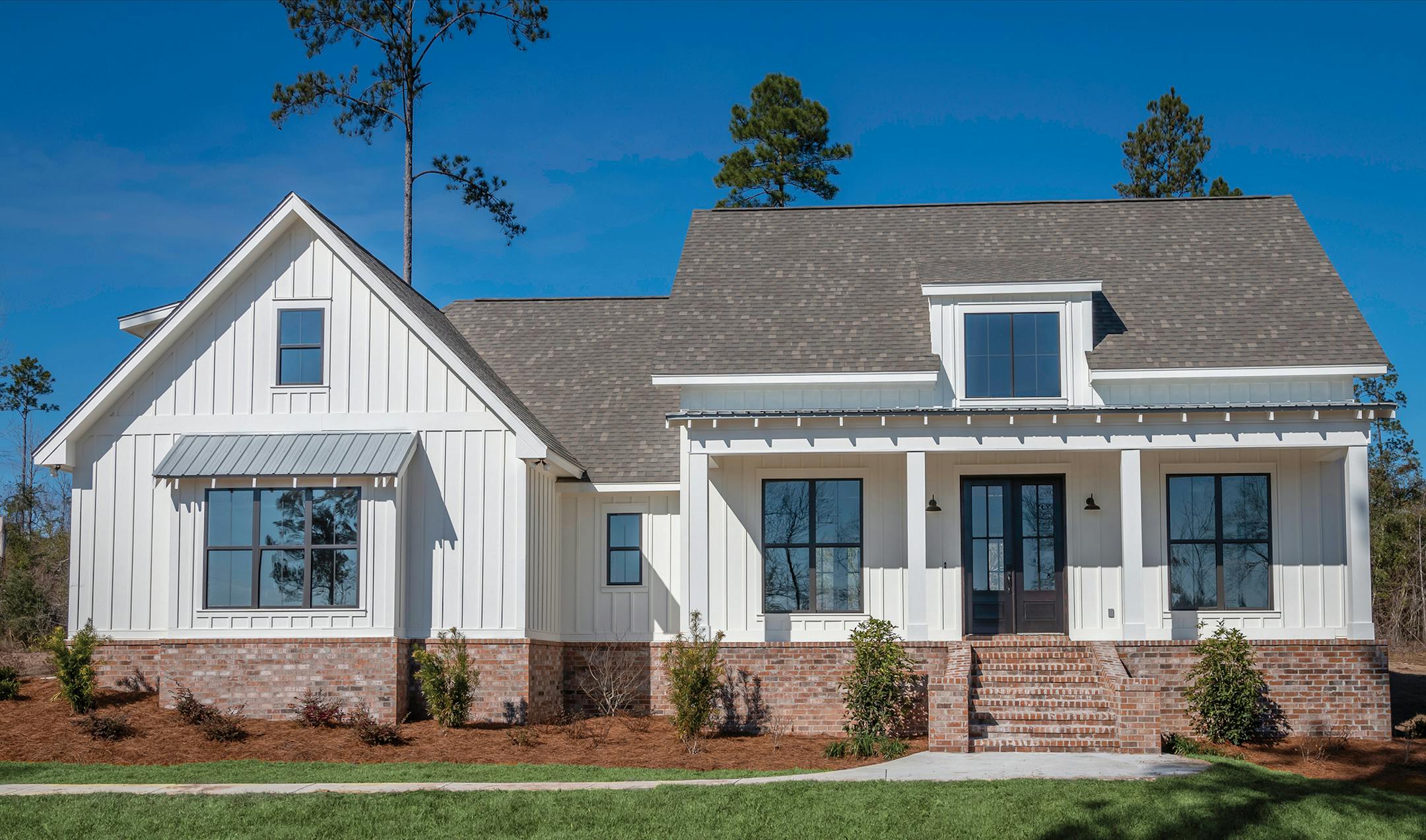 Home plan: Country curb appeal with a modern layout ORG XMIT: MIN1904020724097188