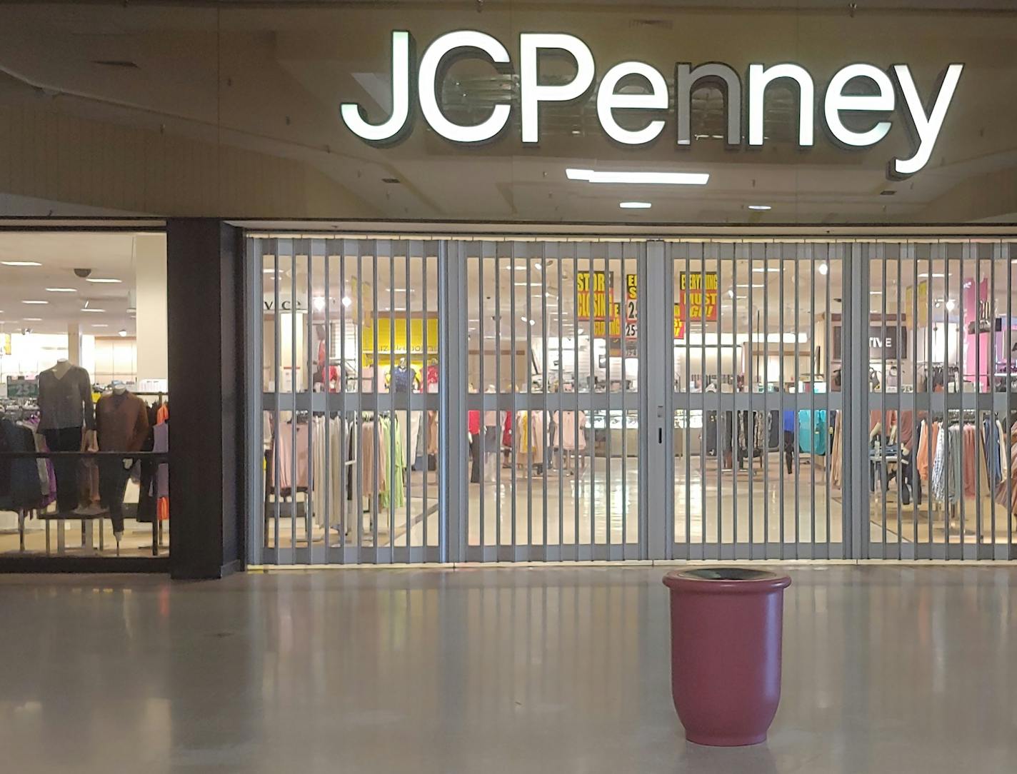 The JCPenney store at the struggling Kandi Mall in Willmar will soon close. The mall is offering free and reduced rent to lure small businesses.