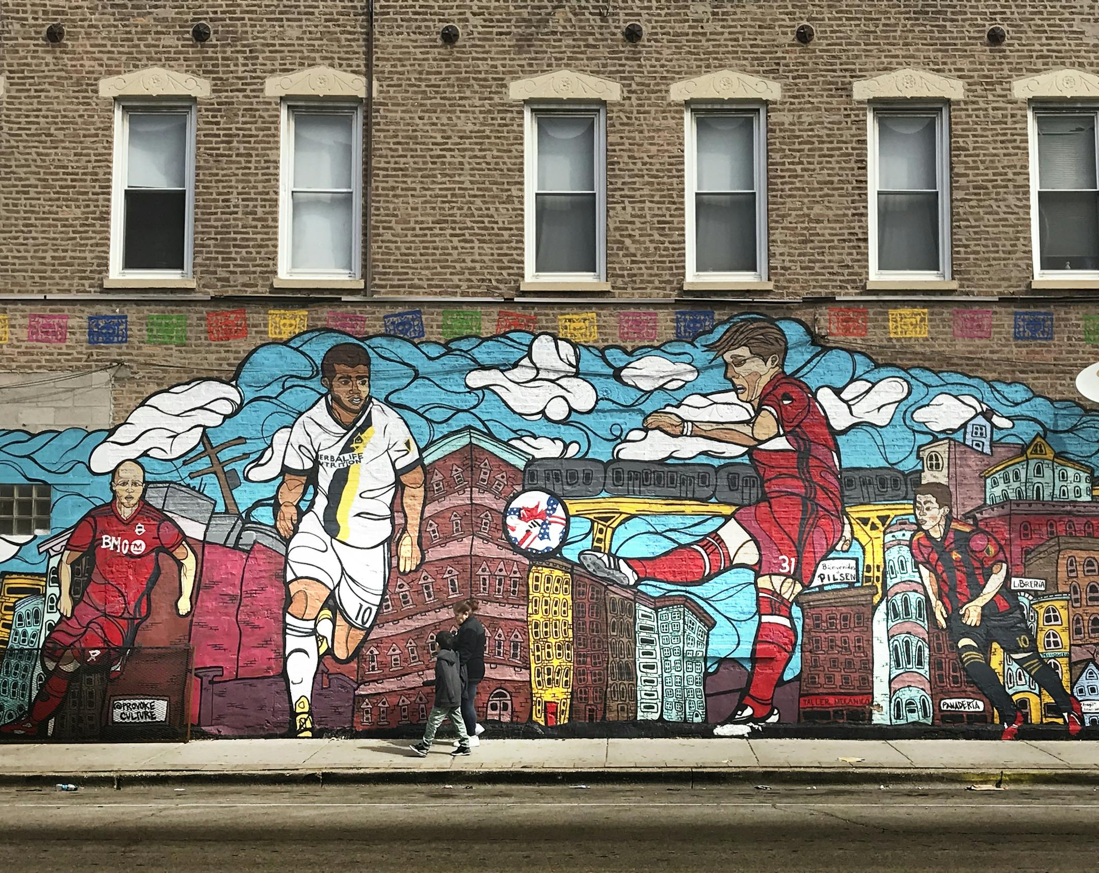 Chicago’s Pilsen, which was first inhabited by a large Polish population before the fabric became predominantly Mexican in the 1970s, features taquerias, bodegas and European-style architecture awash with color. { Star Tribune photos by Amelia Rayno