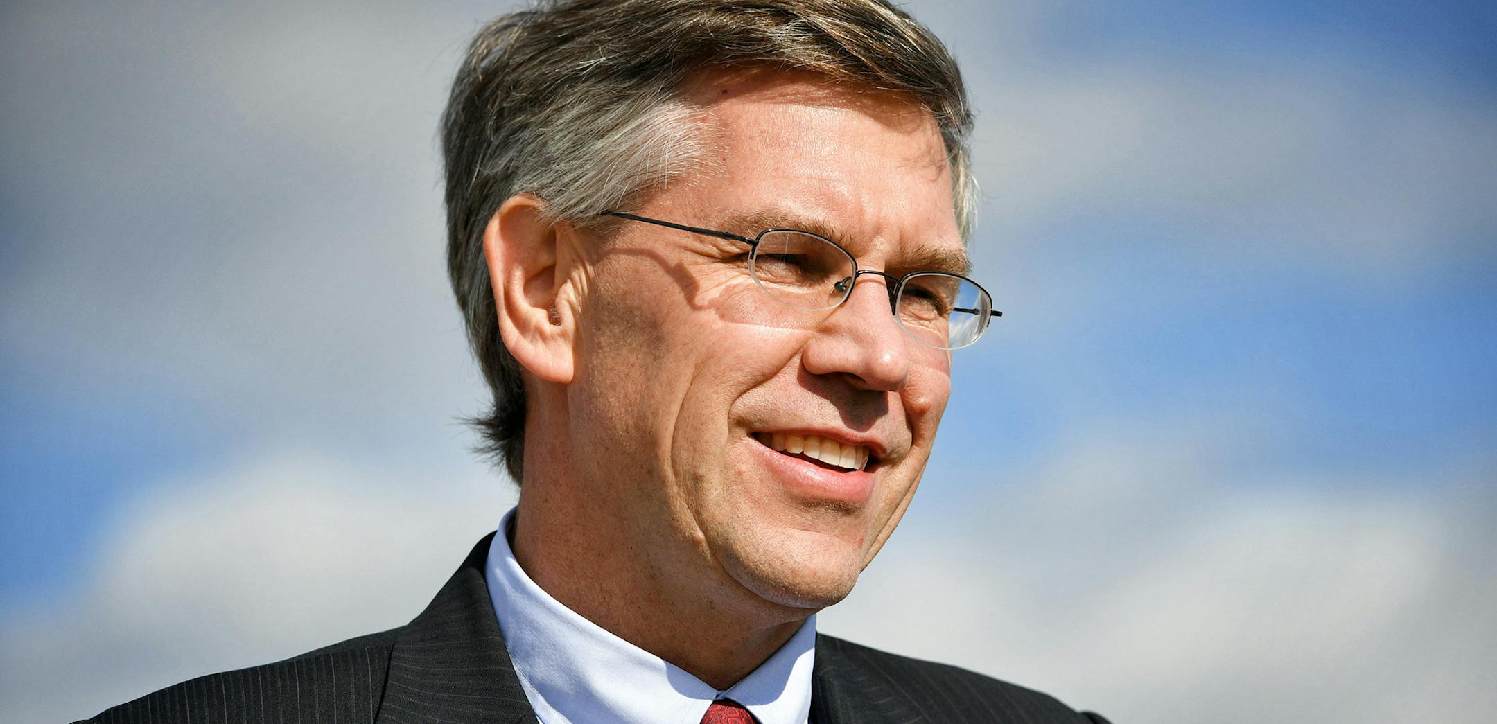 U.S. Rep. Erik Paulsen participated in a celebration for the upcoming completion of Highway 610 in Maple Grove. ] GLEN STUBBE * gstubbe@startribune.com Thursday, October 20, 2016 Congressman Erik Paulsen, Lt. Gov. Tina Smith and other local, state and federal dignitaries will gather to mark the end of major construction on Highway 610. Grove Parkway bridge over Highway 610, Maple Grove. ORG XMIT: MIN1610201743322925