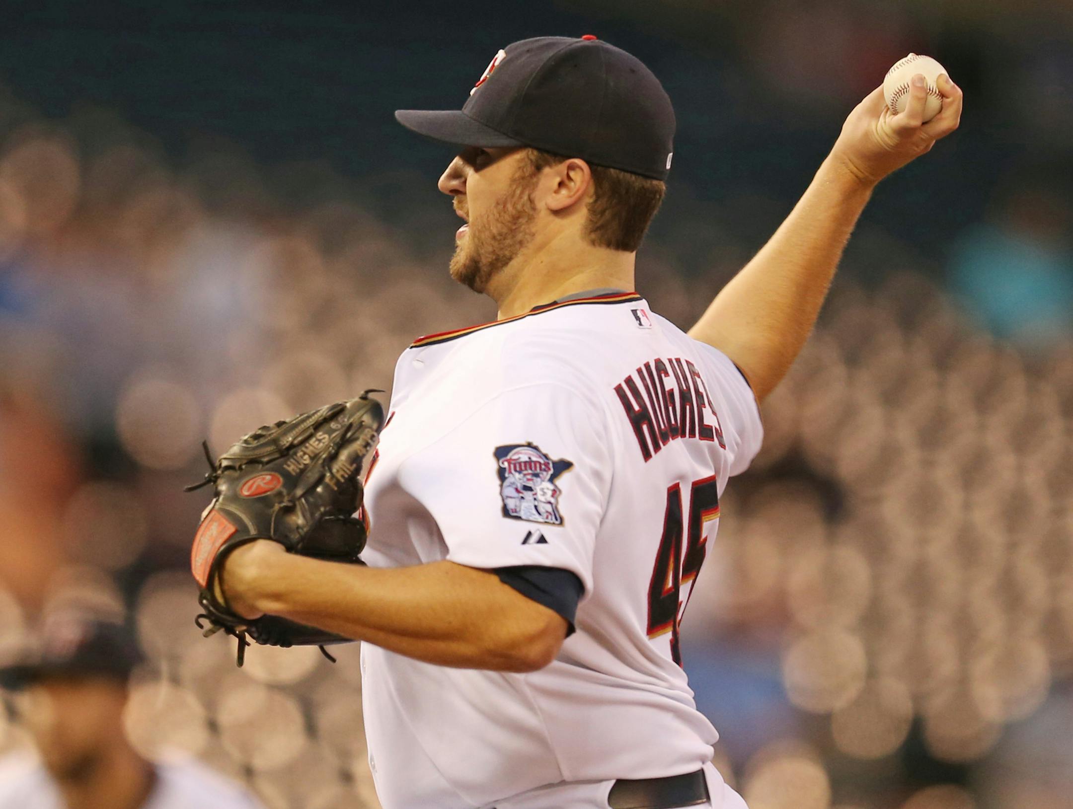 Minnesota Twins starting pitcher Phil Hughes (45) throws a pitch in the first inning at Target Field Tuesday September 15, 2015 in Minneapolis, MN. ] The Minnesota Twins hosted the Detroit Tigers Tuesday night at Target Filed . Jerry Holt/ Jerry.Holt@Startribune.com