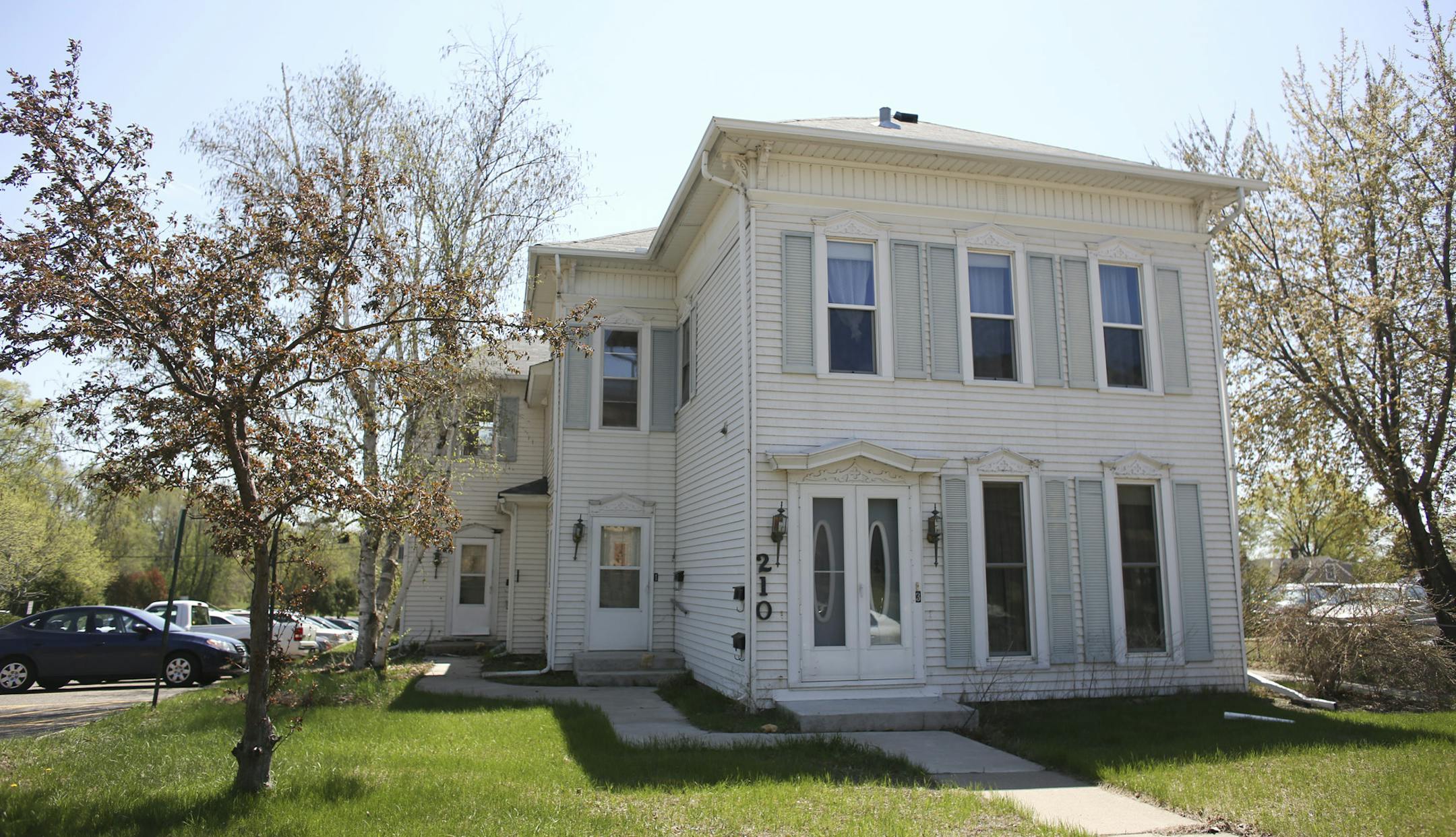 This is the historical home up for sale by the city in Anoka, Min., Wednesday, May 15, 2013. The starting bid for this 1867 historic house is $1. ] (KYNDELL HARKNESS/STAR TRIBUNE) kyndell.harkness@startribune.com