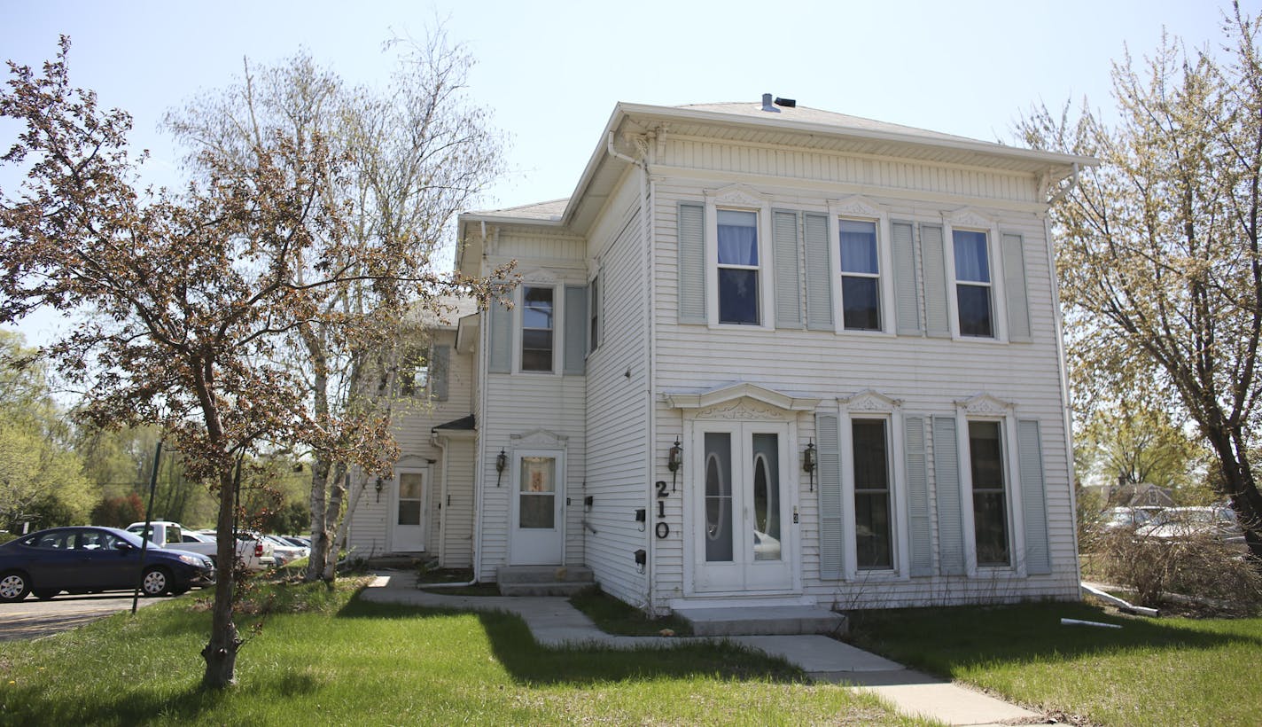 This is the historical home up for sale by the city in Anoka, Min., Wednesday, May 15, 2013. The starting bid for this 1867 historic house is $1. ] (KYNDELL HARKNESS/STAR TRIBUNE) kyndell.harkness@startribune.com