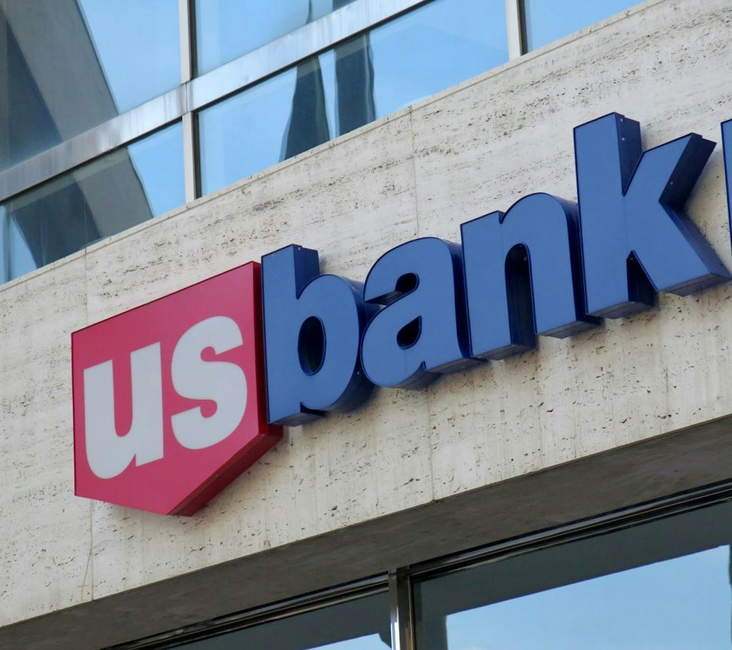 U S Bank signage at one of their Minneapolis buildings.