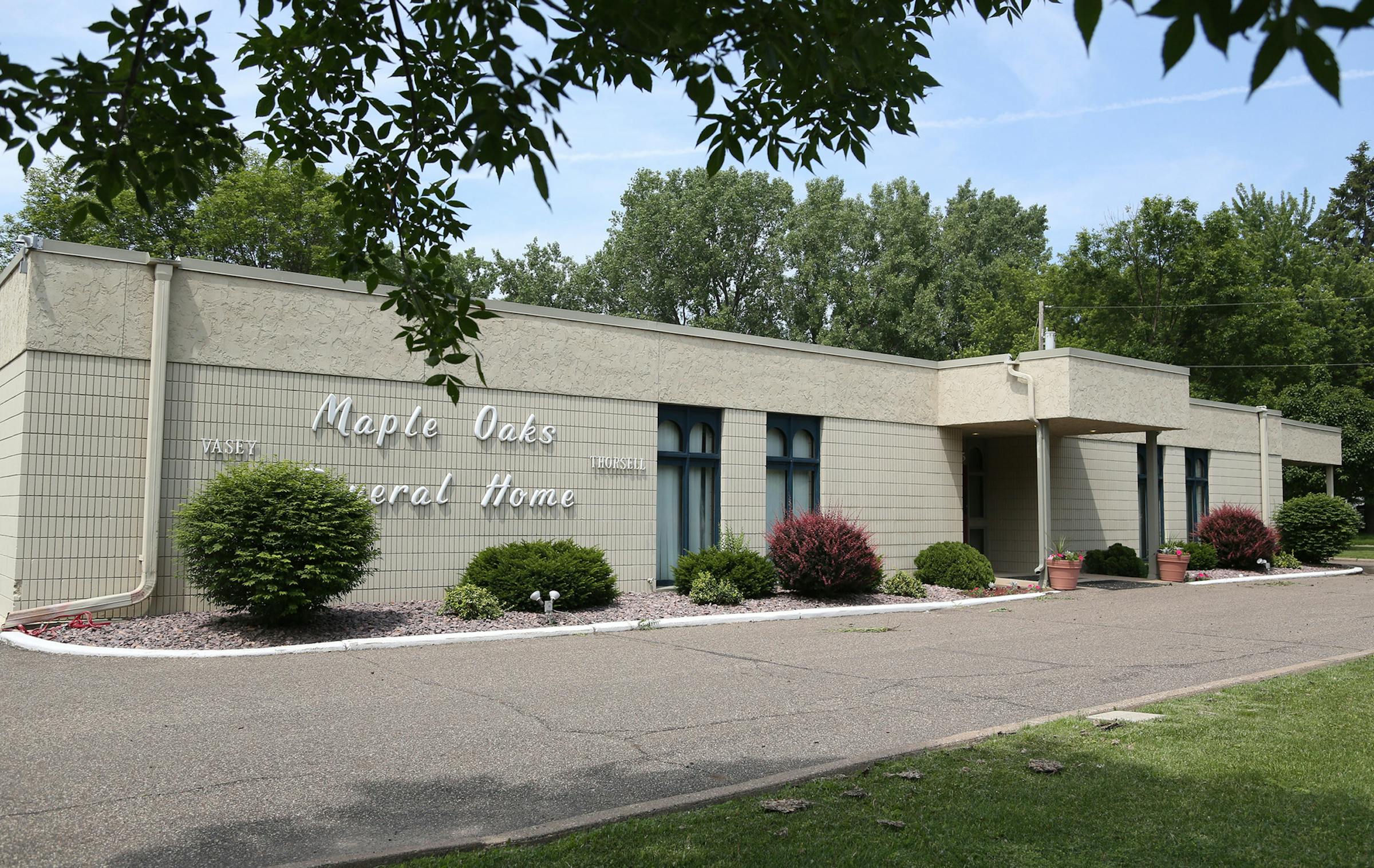 Maplewood funeral home back in business