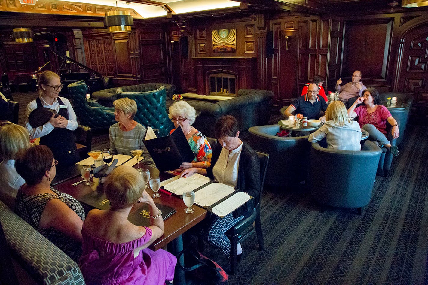 Customers dine at The Lexington in St. Paul on Thursday.