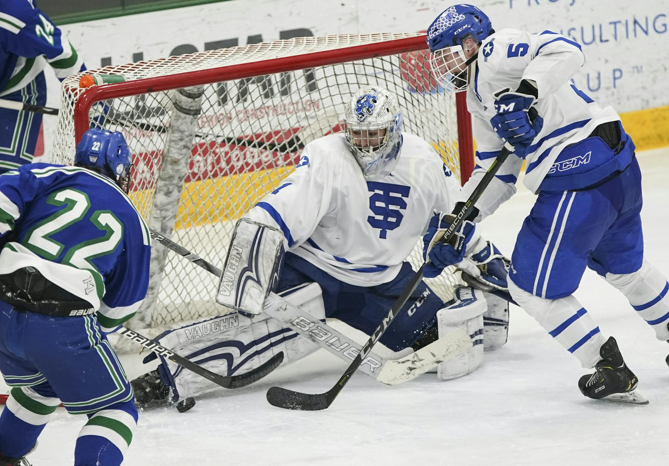 St. Thomas Academy goaltender Muzzy Donohue (1) blocked a shot on goal in the third period. St. Thomas Academy won 4-1. ] RENEE JONES SCHNEIDER &#xa5; renee.jones@startribune.com The Section 3AA boys' hockey championship of Edina verses Eagan in Edina, Minn., on Thursday, February 28, 2019.