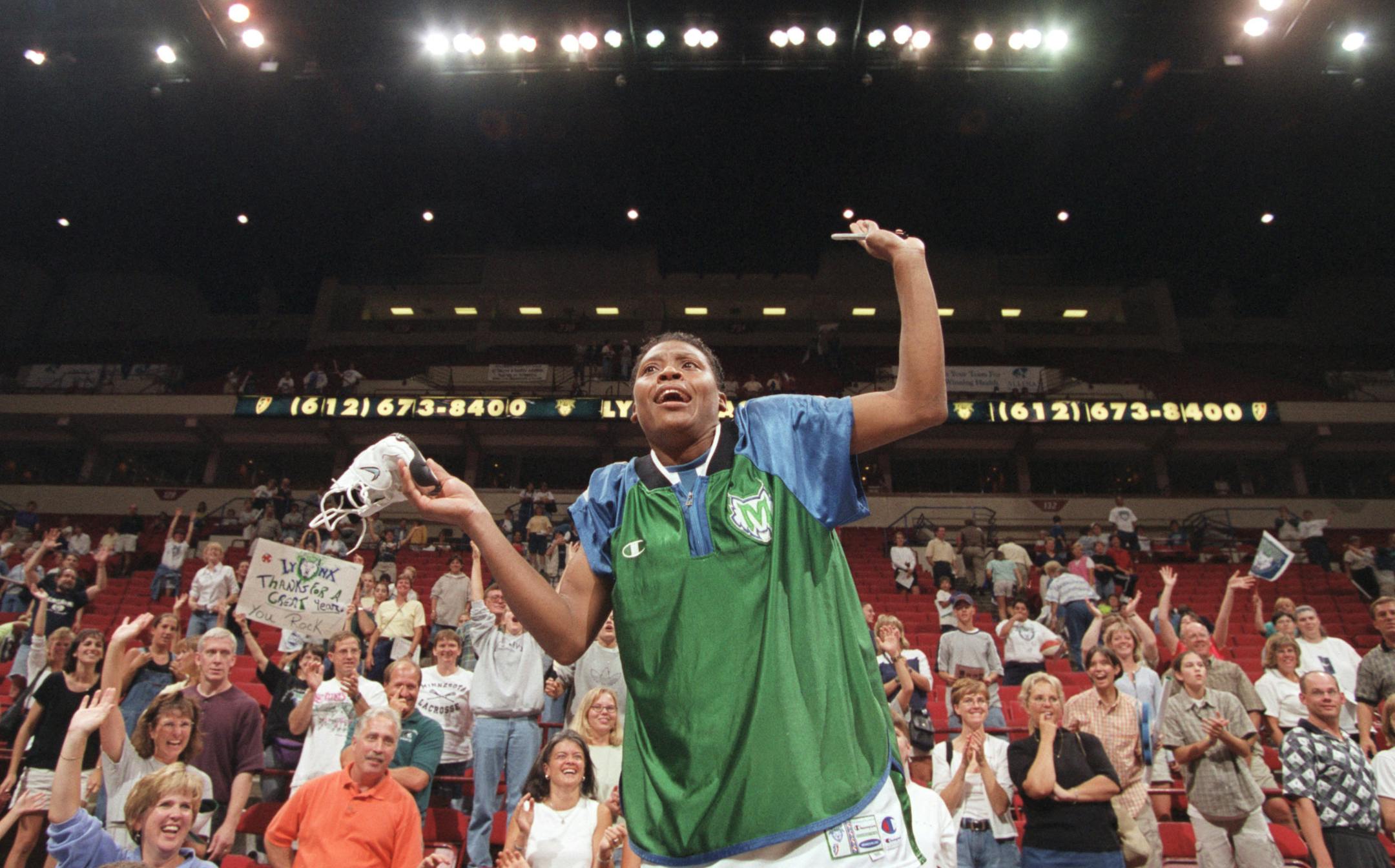 Lynx v.Orlando Miracle August 20, 1999 -- Despite an overtime loss to the Orlando Miracle, The Minnesota Lynx players were in good spirits after Friday night�s game at The Target Center. Lynx Guard Sonja Tate, and the rest of the team addressed the crowd after the game and thanked them by giving away jerseys and shoes.