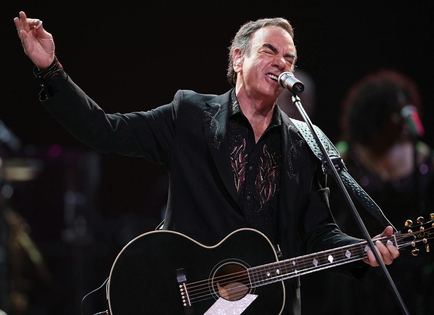 Neil Diamond played to a full house Saturday night at the Xcel Energy center.