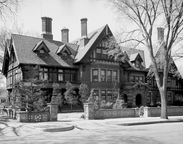 Norton & Peel, Minnesota Historical Society
Frederick W. Clifford residence at 325 Clifton Avenue in Minneapolis. ORG XMIT: Documentation