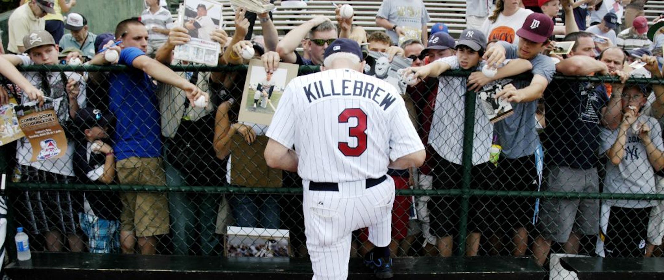 FILE - This June 20, 2010, file photo shows Former Minnesota Twins baseball player and Hall of Famer Harmon Killebrew, signing autographs before the Hall of Fame Classic baseball game in Cooperstown, N.Y. Killebrew announced Friday, May 13, 2011, that he no longer plans to fight his esophageal cancer and has settled in for the final days of his life, saddening friends and fans of the 74-year-old Hall of Fame slugger.