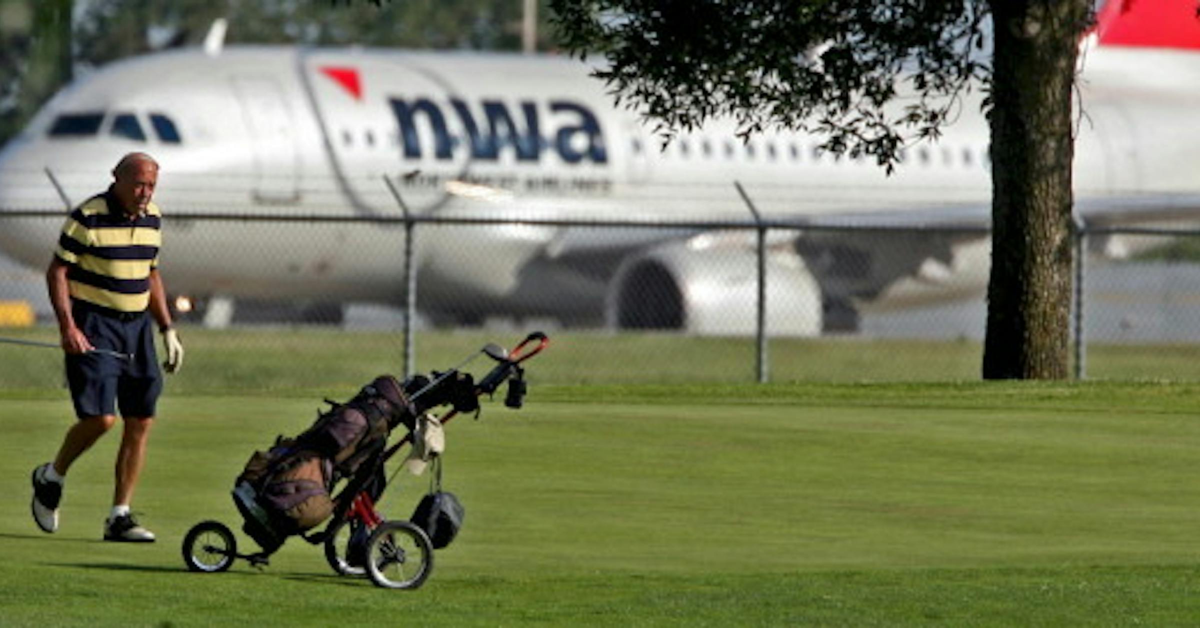 Fort Snelling golf course suggested for closure Fort Snelling golf course suggested for closure