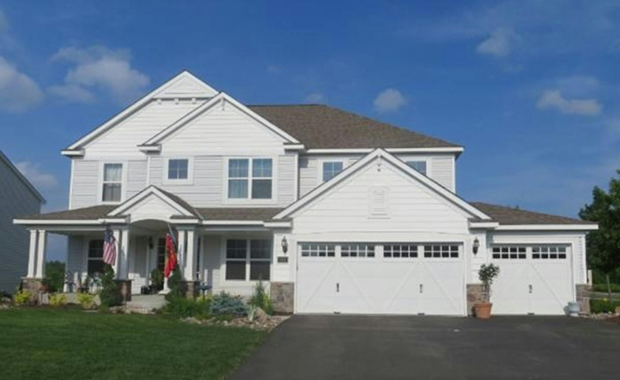 ... Prior Lake
Built in 2009, a four-bedroom, three-bath house has 3,036 square feet and features four bedrooms on one level, vaulted ceilings, fireplace, formal dining room, full unfinished basement, deck and sprinkler system. Listed by Shawna Liotine, Re/Max Results, 952-431-2400.