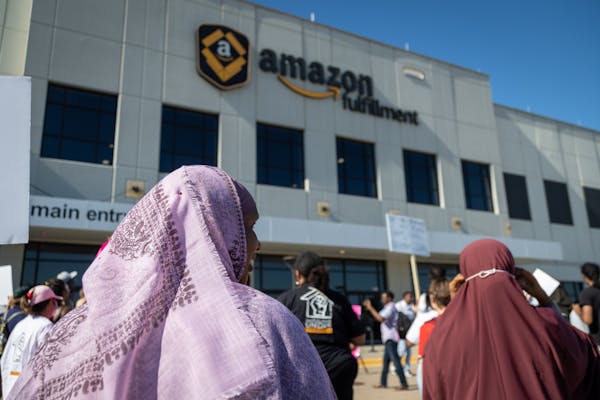 Amazon workers rallied outside the Shakopee Amazon Fulfillment Center, June 2022. 