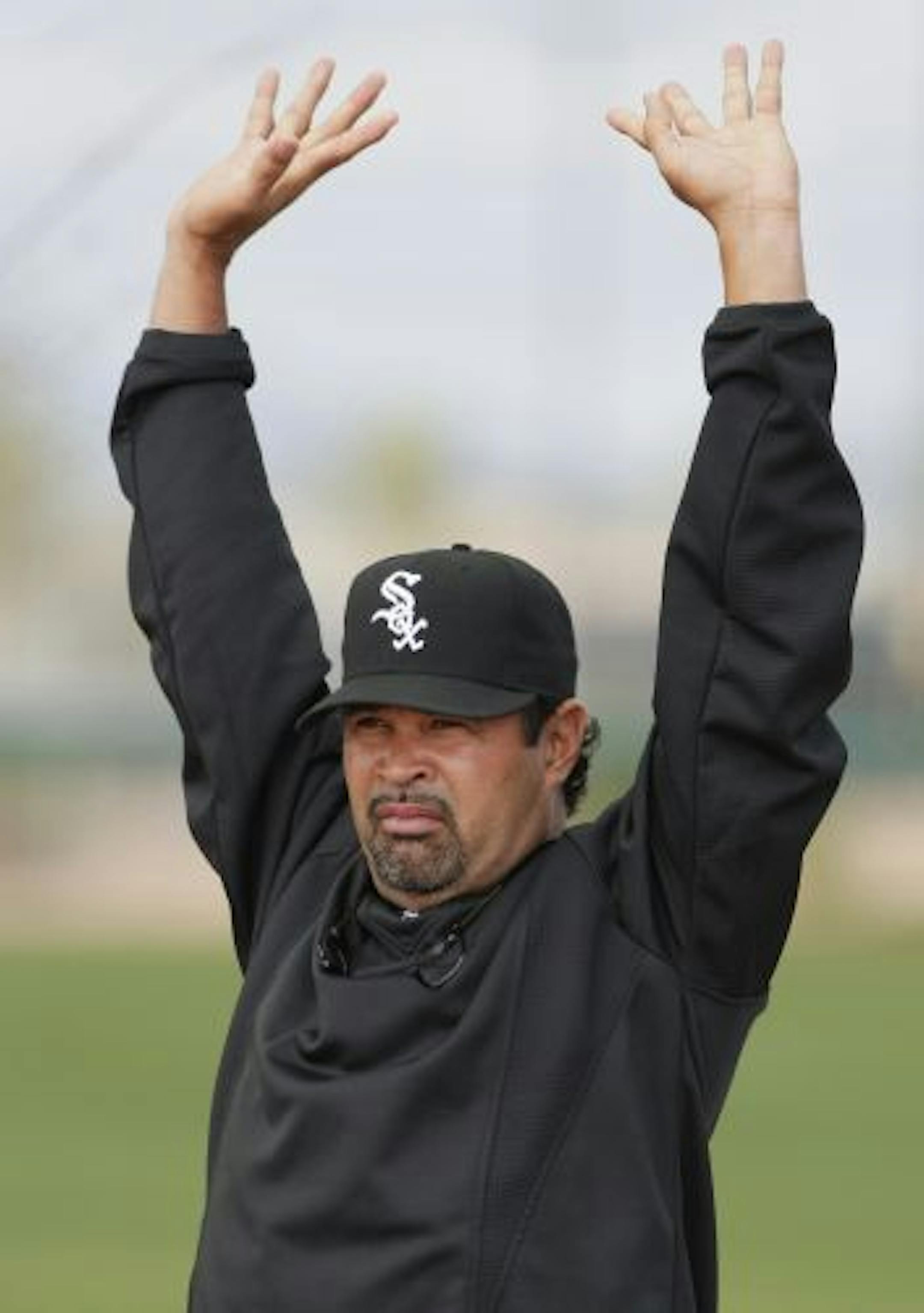 Chicago White Sox manager Ozzie Guillen