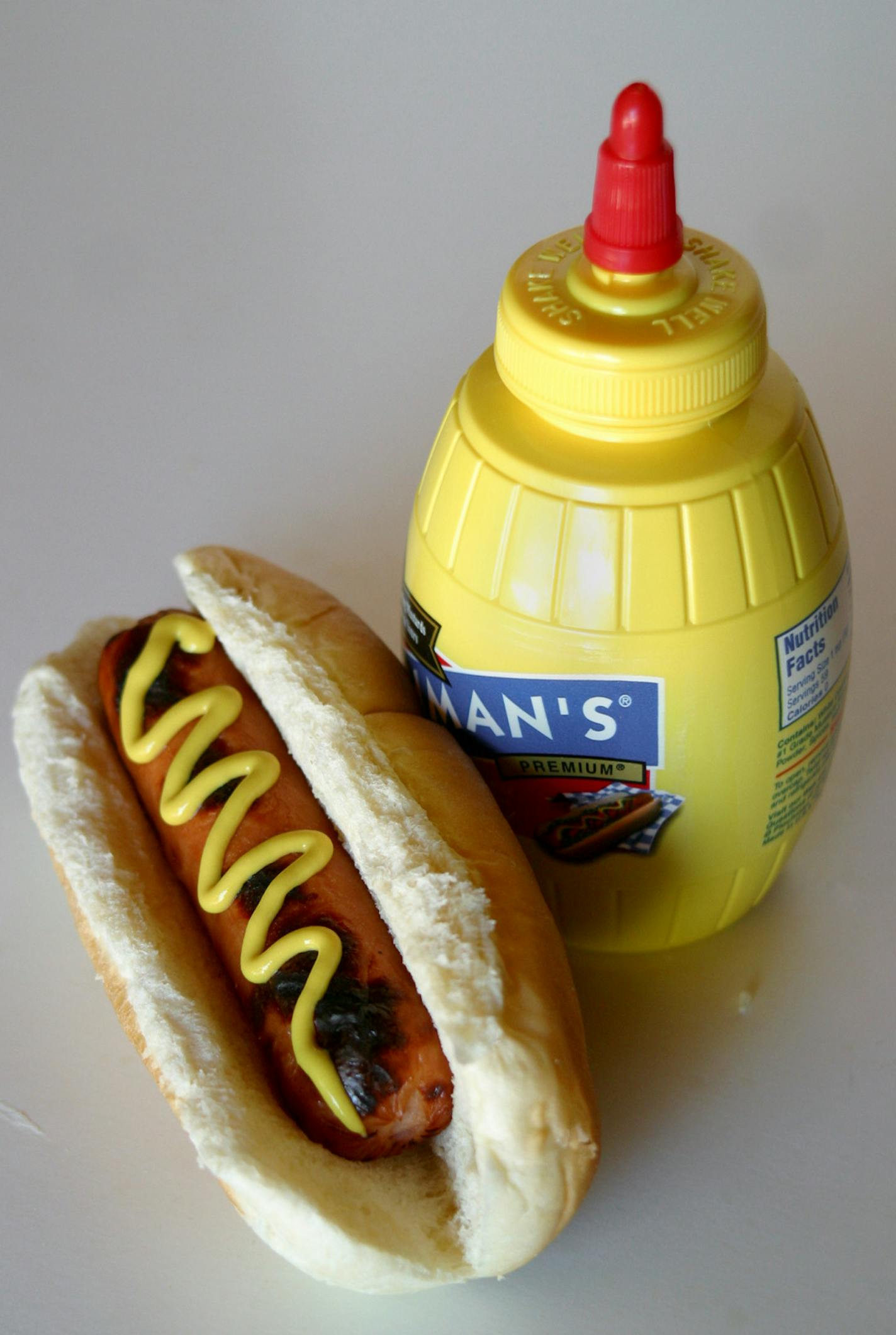 Minneapolis, MN 7/02/2003 Fourth of July graphic. Hot dog and mustard.