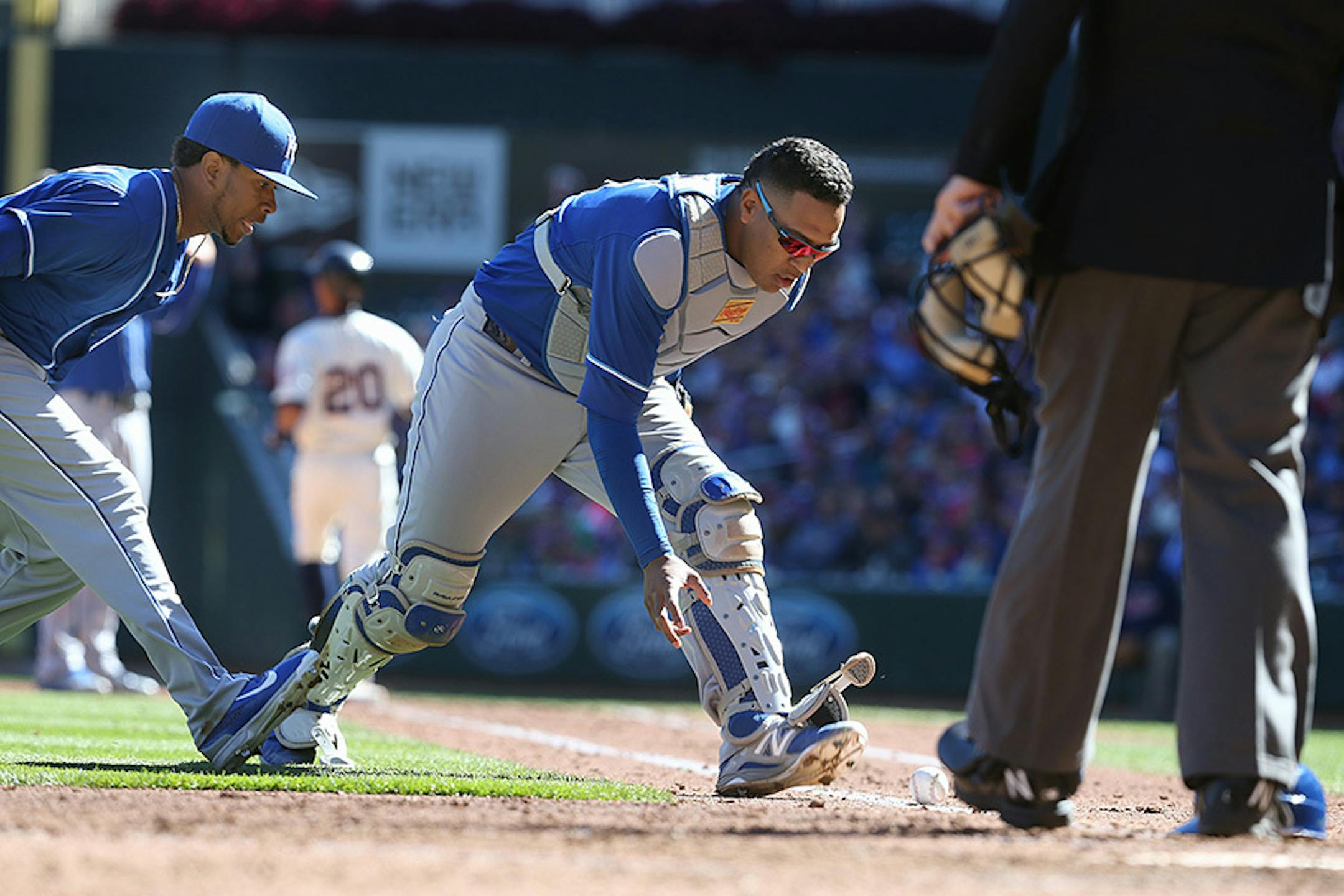 Kansas City pitcher Yordano Ventura (left) and catcher Salvador Perez.