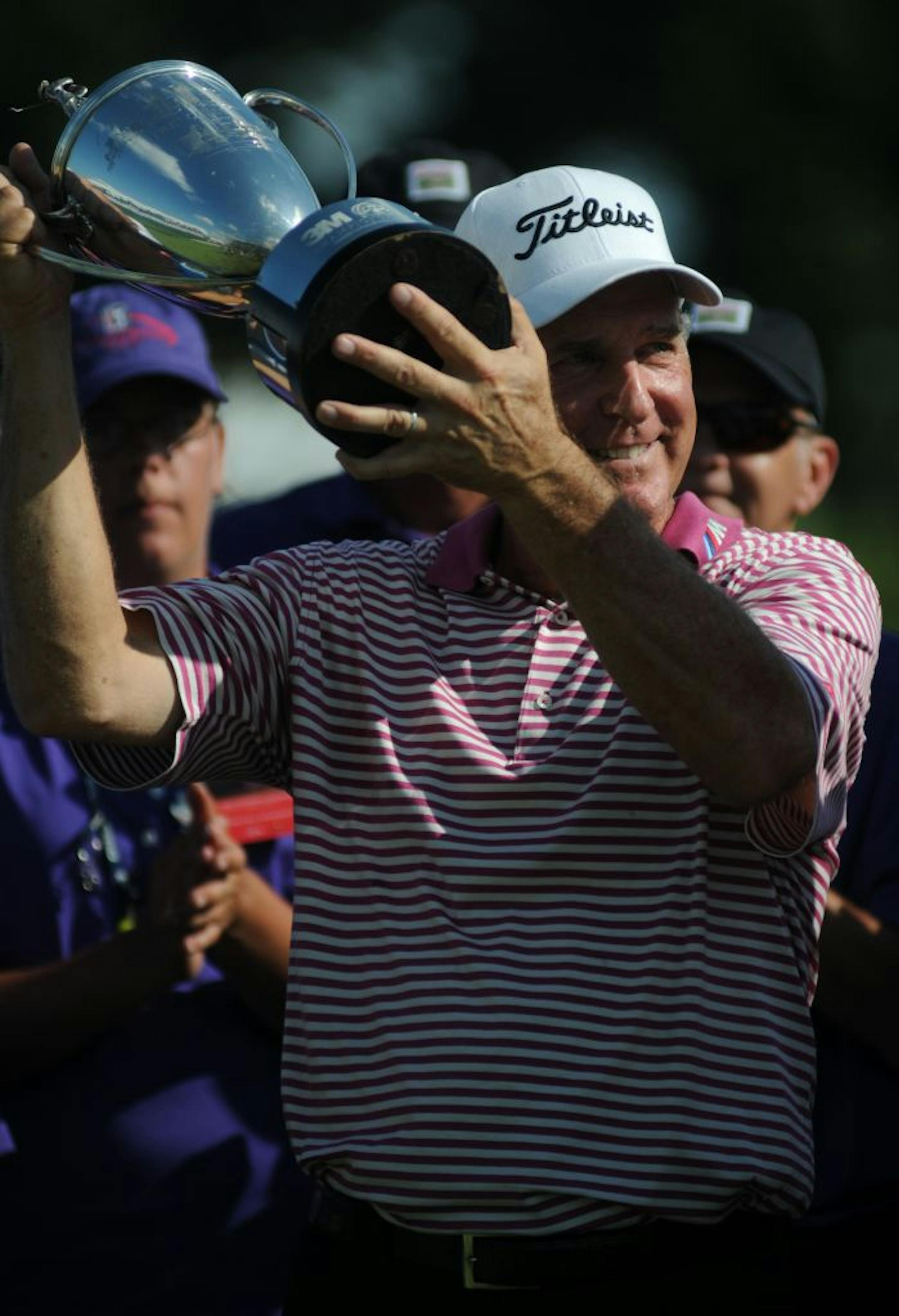 2011 champion Jay Haas