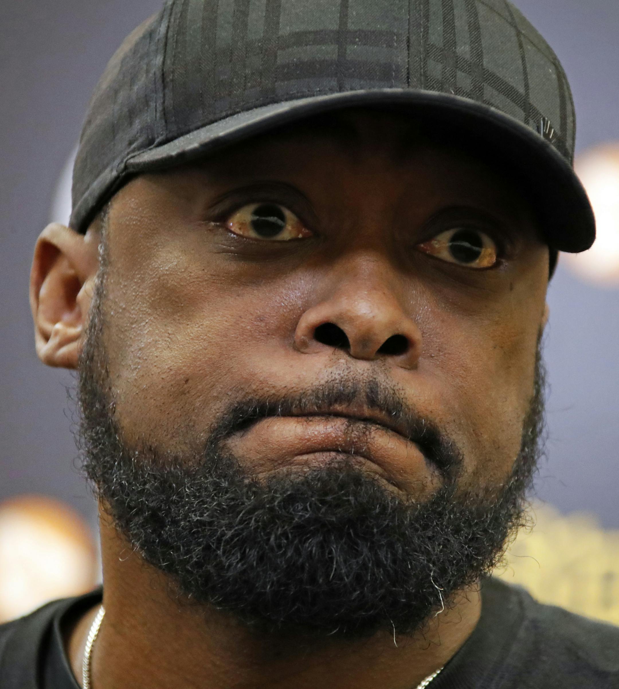 Pittsburgh Steelers head coach Mike Tomlin holds his season ending weekly meeting with the media at the NFL football team's headquarters in Pittsburgh Tuesday, Jan. 16, 2018. (AP Photo/Gene J. Puskar)