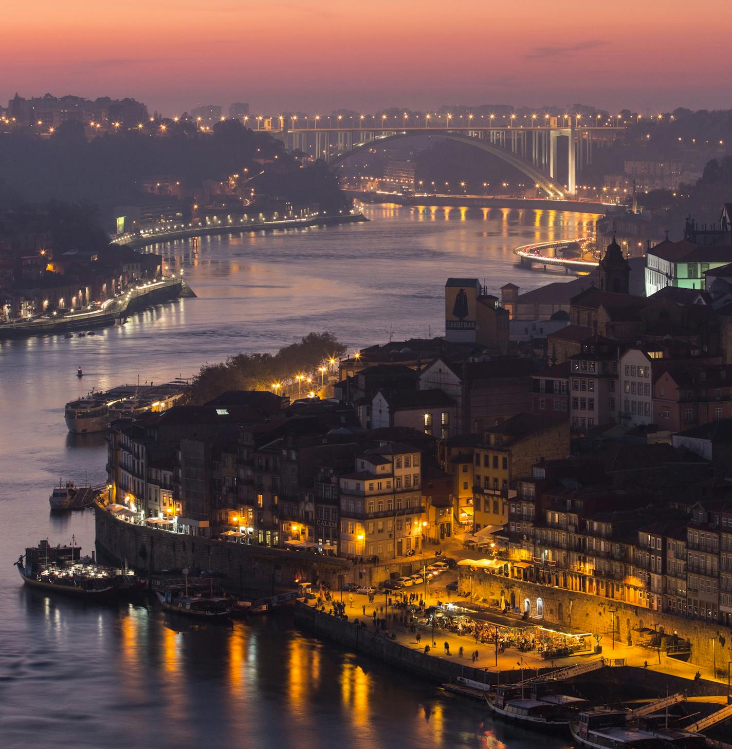 Porto Convention & Visitors Bureau
Banco de imagem do Porto e norte do pa&#xcc;s. Associacao Turismo do Porto.
Porto.
Fotografias Daniel Rodrigues