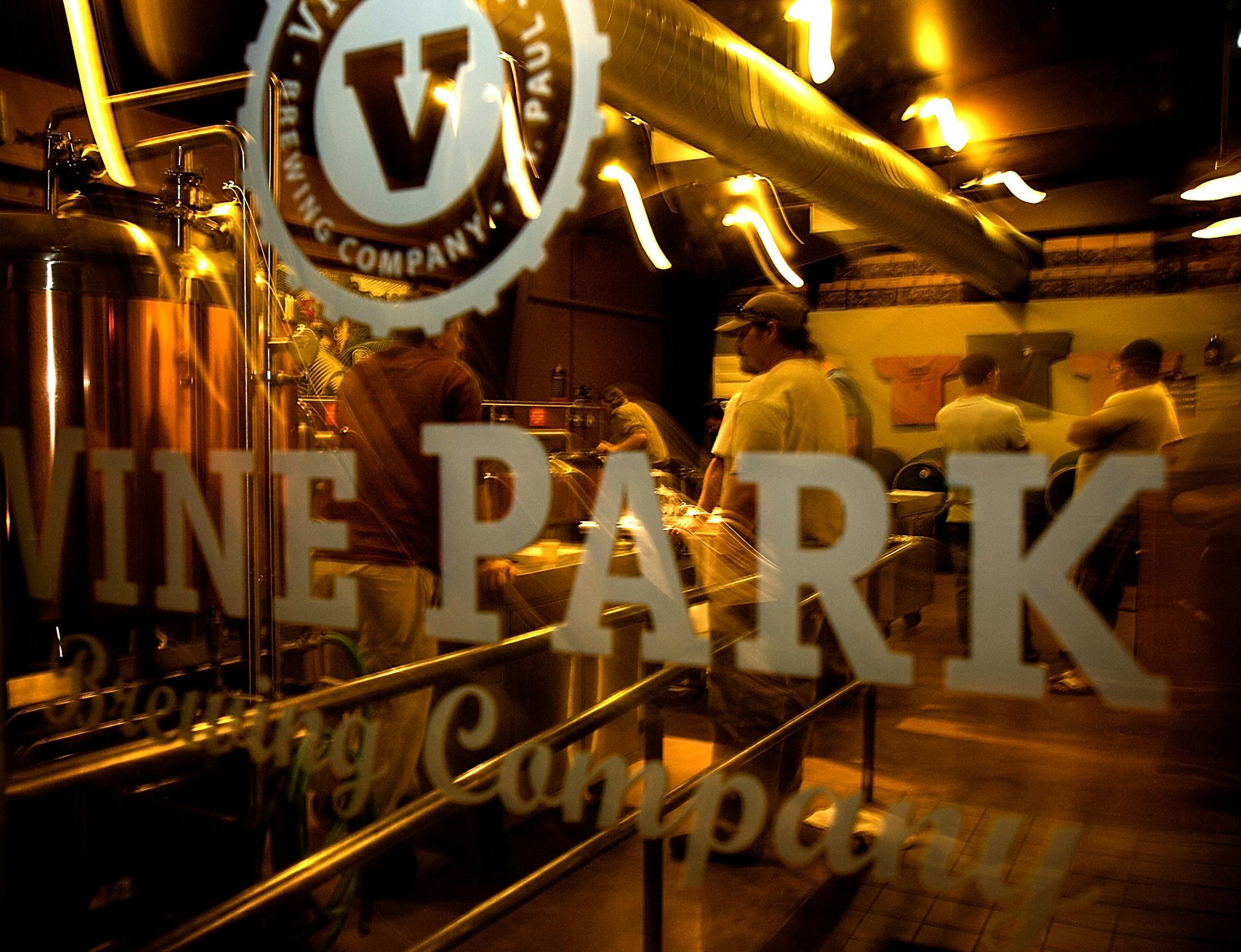 STEVE RICE Çƒ¢ srice@startribune.com St. Paul, 09/15/2008] Customers at Vine Park Brewing can make over 40 different beers.