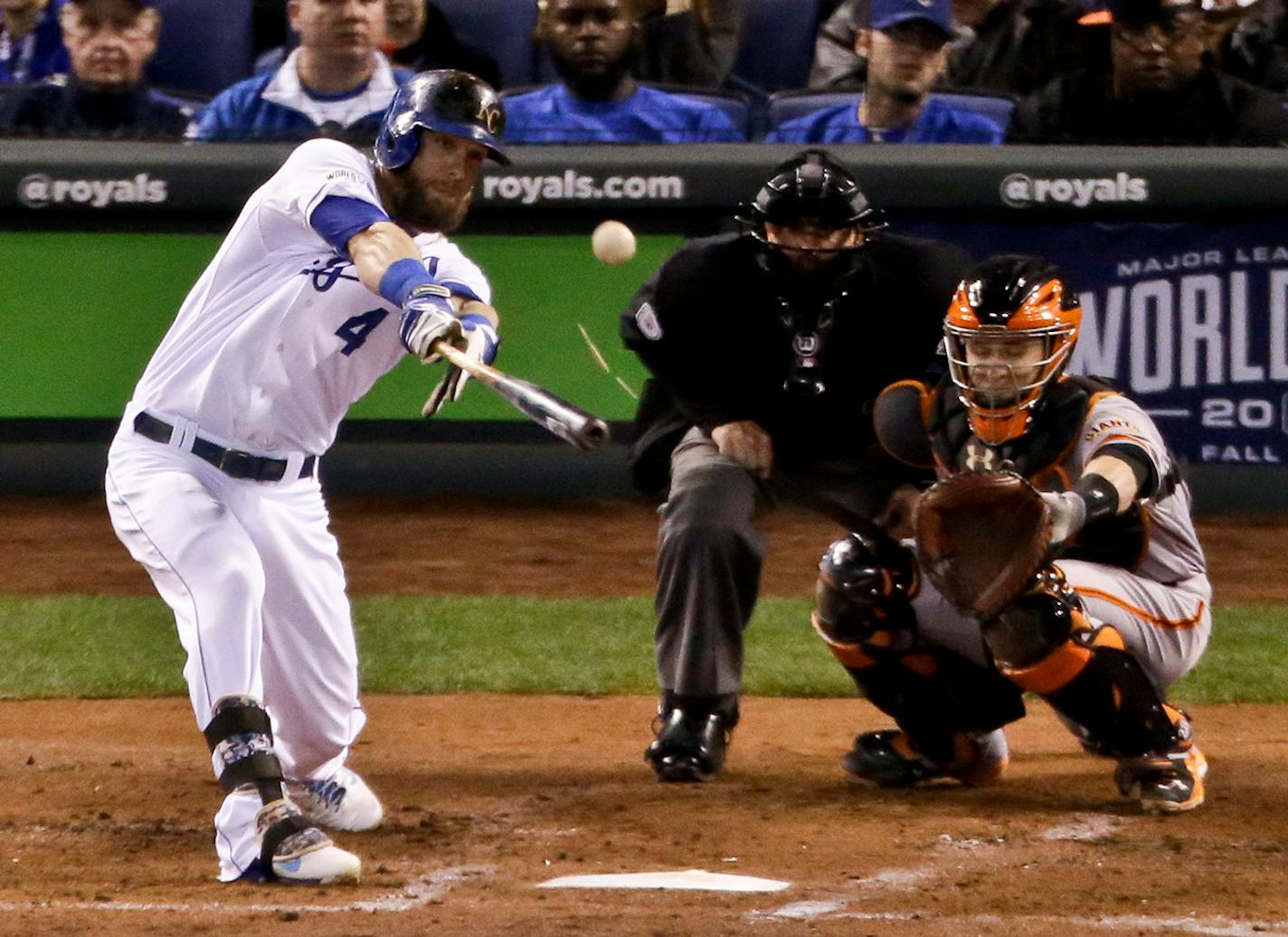 Kansas City Royals' Alex Gordon singles against the San Francisco Giants during the second inning of Game 6 of baseball's World Series Tuesday, Oct. 28, 2014, in Kansas City, Mo. (AP Photo/Charlie Riedel)