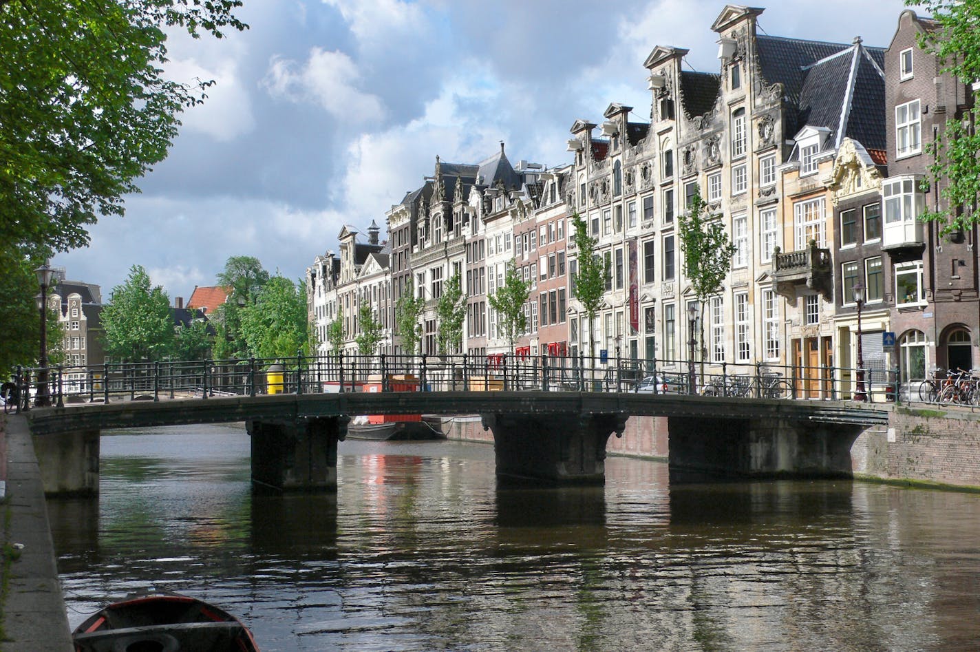 When the streets are quiet, Amsterdam appears almost as it did in Rembrandt&#x2019;s time. By Raphael Kadushin, special to the Star Tribune