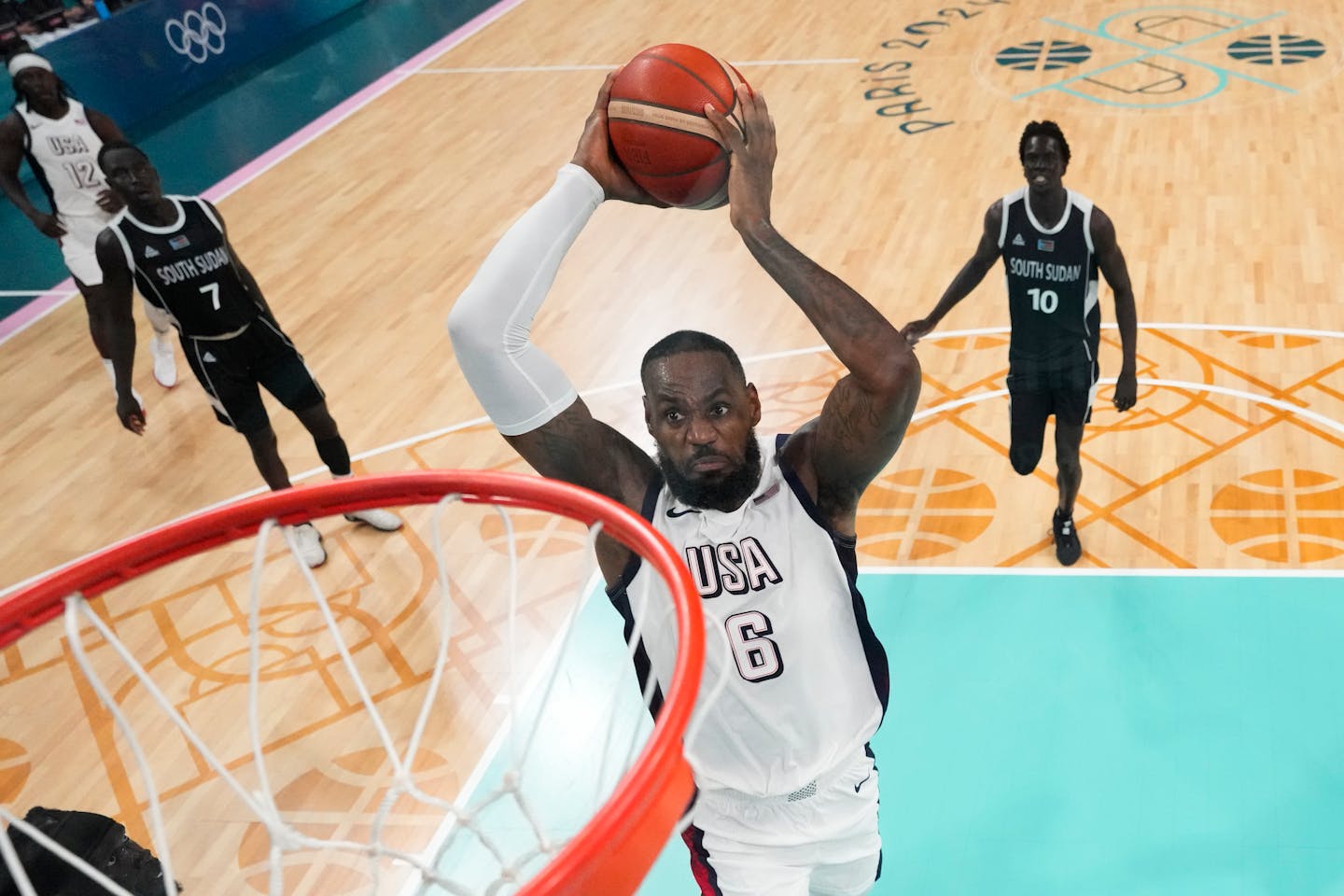 LeBron James picks Philadelphia 76ers over Minnesota Timberwolves