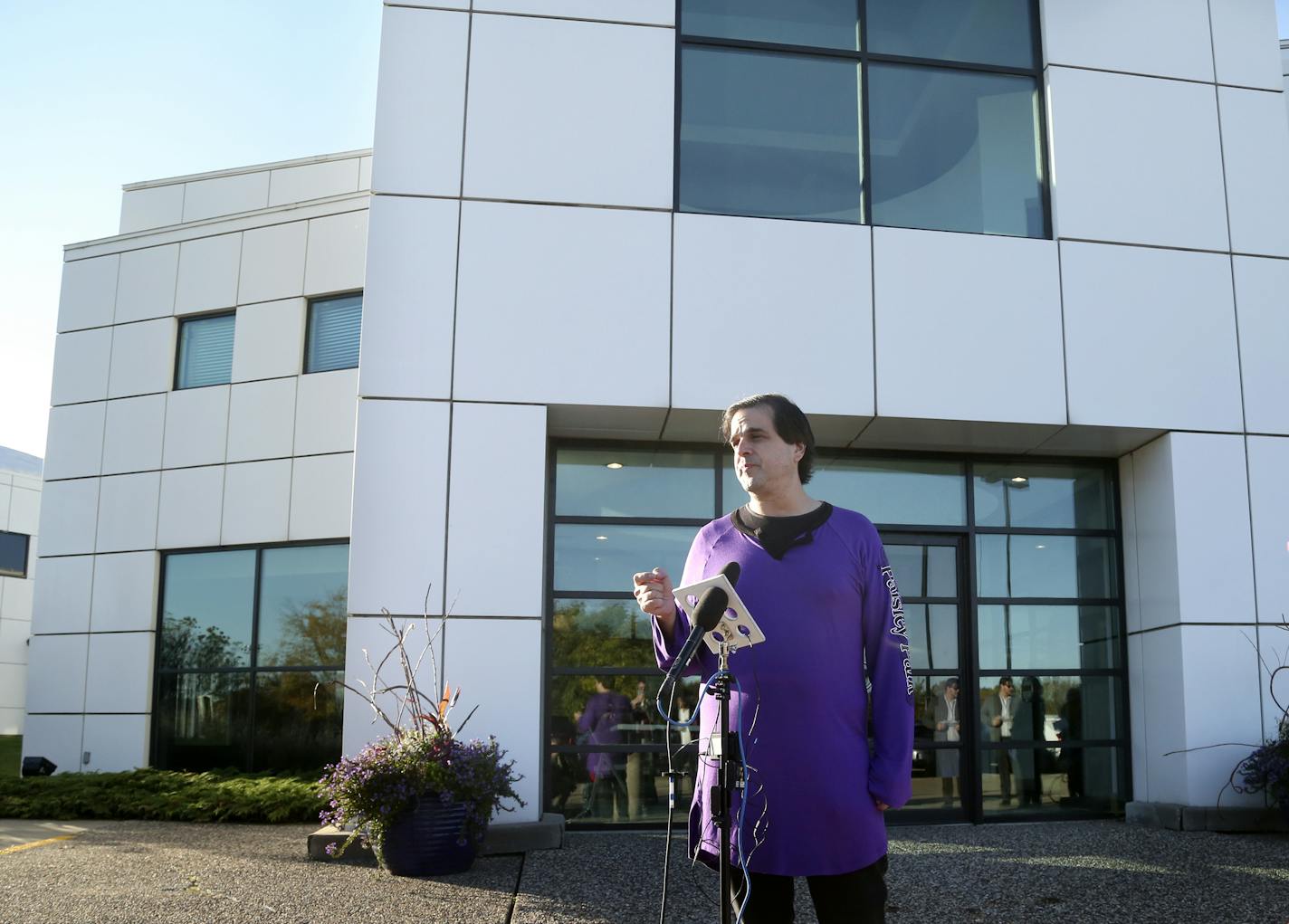 Joel Weinshanker, managing partner of P Park management, speaks to media members before the first Paisley Park Tour Thursday, Oct. 6, 2016, in Chanhassen, MN. ] DAVID JOLES/STARTRIBUNE djoles@startribune.com new Paisley Park Tour**Joel Weinshanker,cq - ORG XMIT: MIN1611160246339862