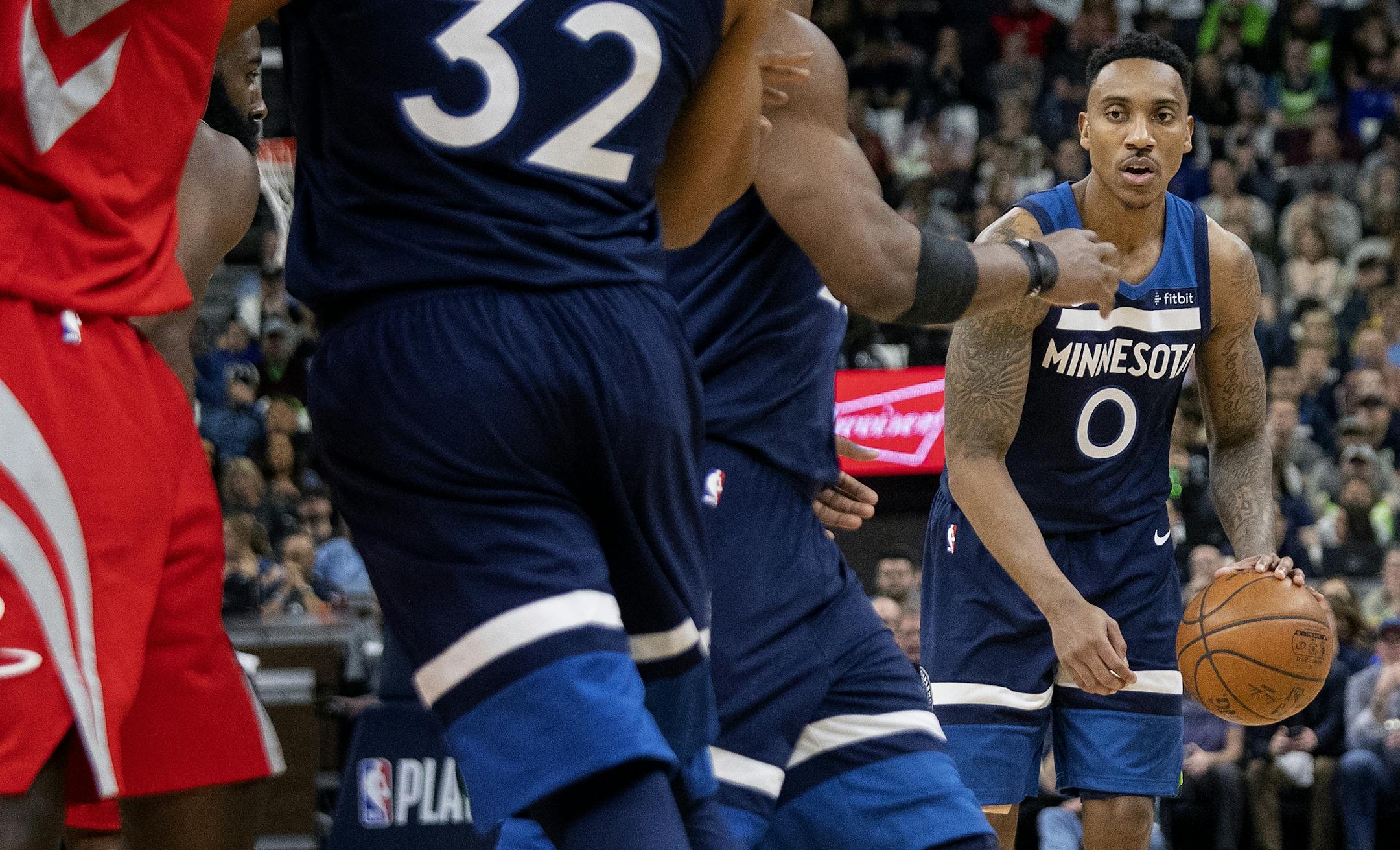 Minnesota Timberwolves Jeff Teague (0) in the first quarter.