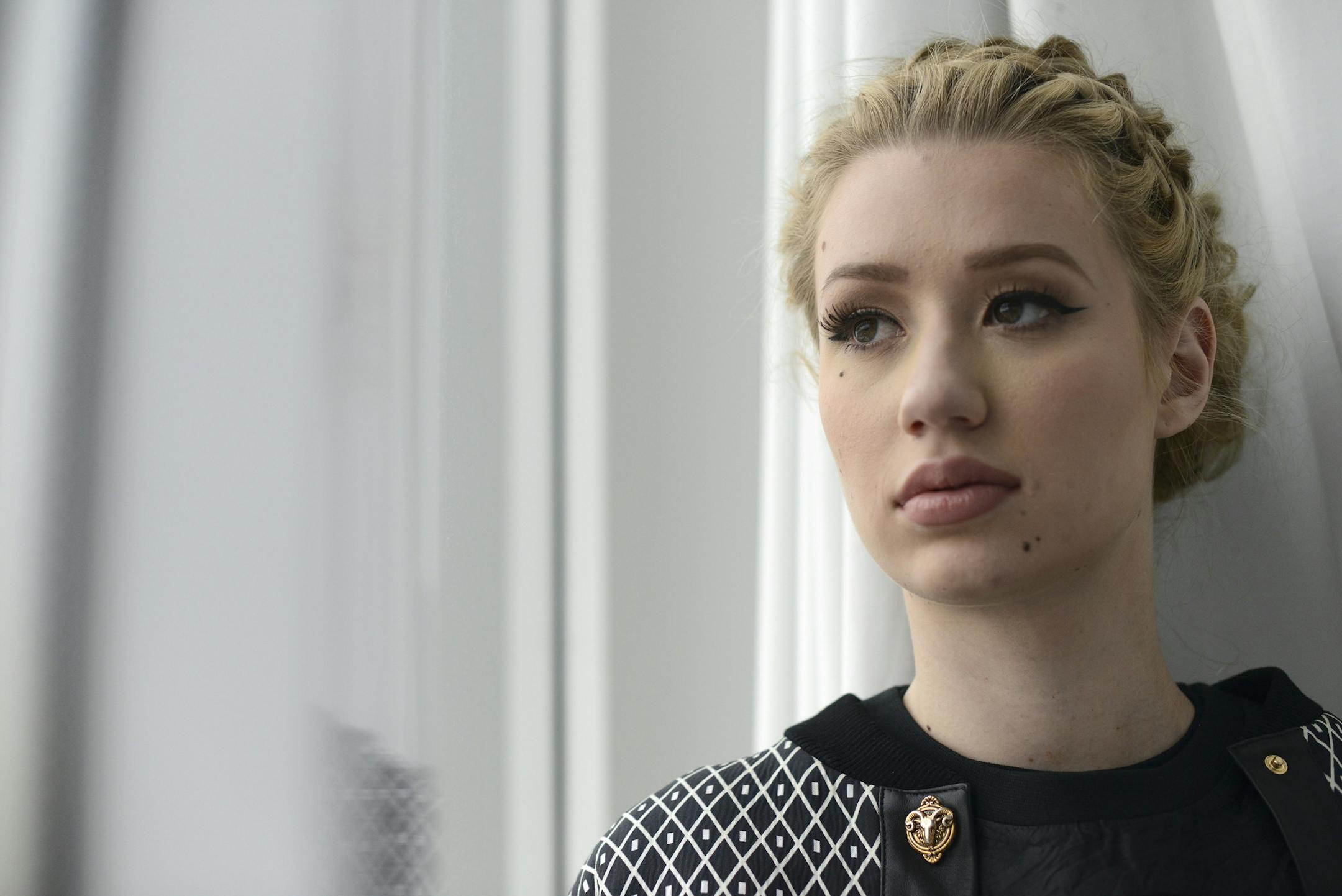 Australian rapper Iggy Azalea in New York, Feb. 8, 2014. With her debut album scheduled for release April 22, Iggy Azalea has designs on stardom that go beyond her rap career, and she's willing to dress for the occasion. (Jennifer S. Altman/The New York Times) -- PHOTO MOVED IN ADVANCE AND NOT FOR USE - ONLINE OR IN PRINT - BEFORE MARCH 30, 2014.