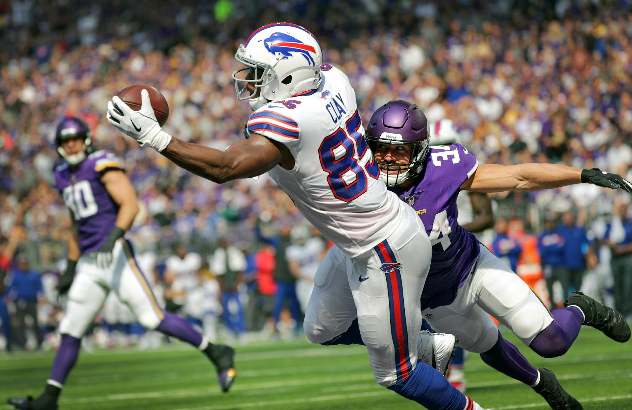 Bills Charles Clay made a great one handed catch in front of Vikings Andrew Sendejo in the 2nd quarter, but Clay was out of bounds near the endzone. ] Minnesota Vikings -vs- Buffalo Bills, U.S. Bank Stadium.
BRIAN PETERSON ï brian.peterson@startribune.com
Minneapolis, MN 09/23/2018