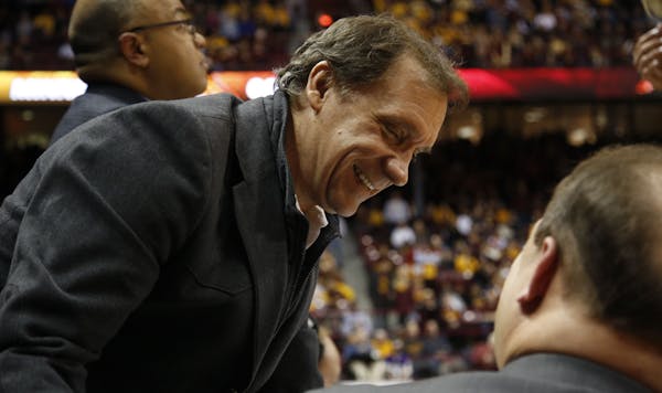 Flip Saunders will be named president of basketball operastions for the Timberwolves.