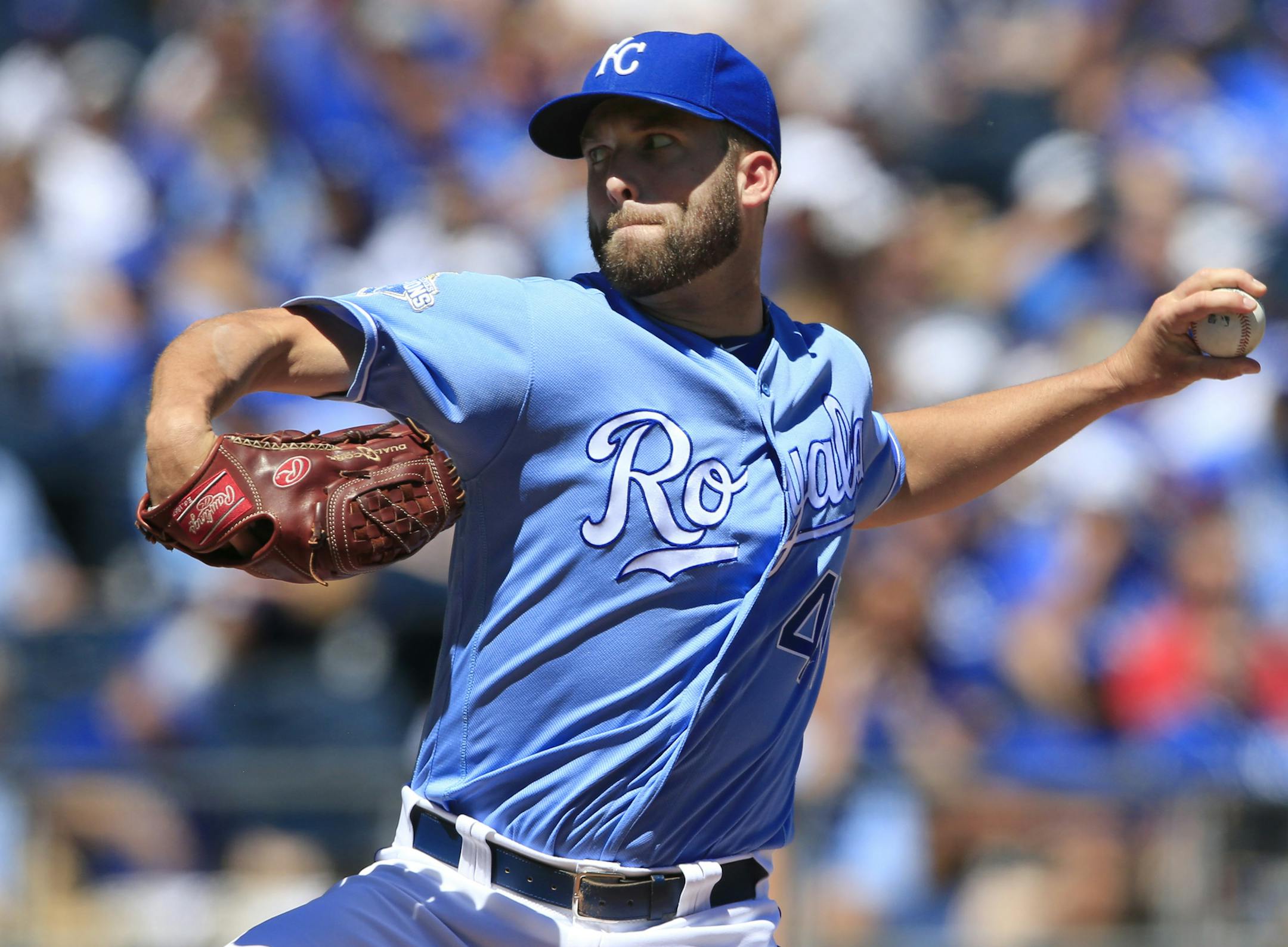 Kansas City Royals starting pitcher Danny Duffy delivers to a Minnesota Twins batter during the first inning of a baseball game at Kauffman Stadium in Kansas City, Mo., Sunday, Aug. 21, 2016. (AP Photo/Orlin Wagner)