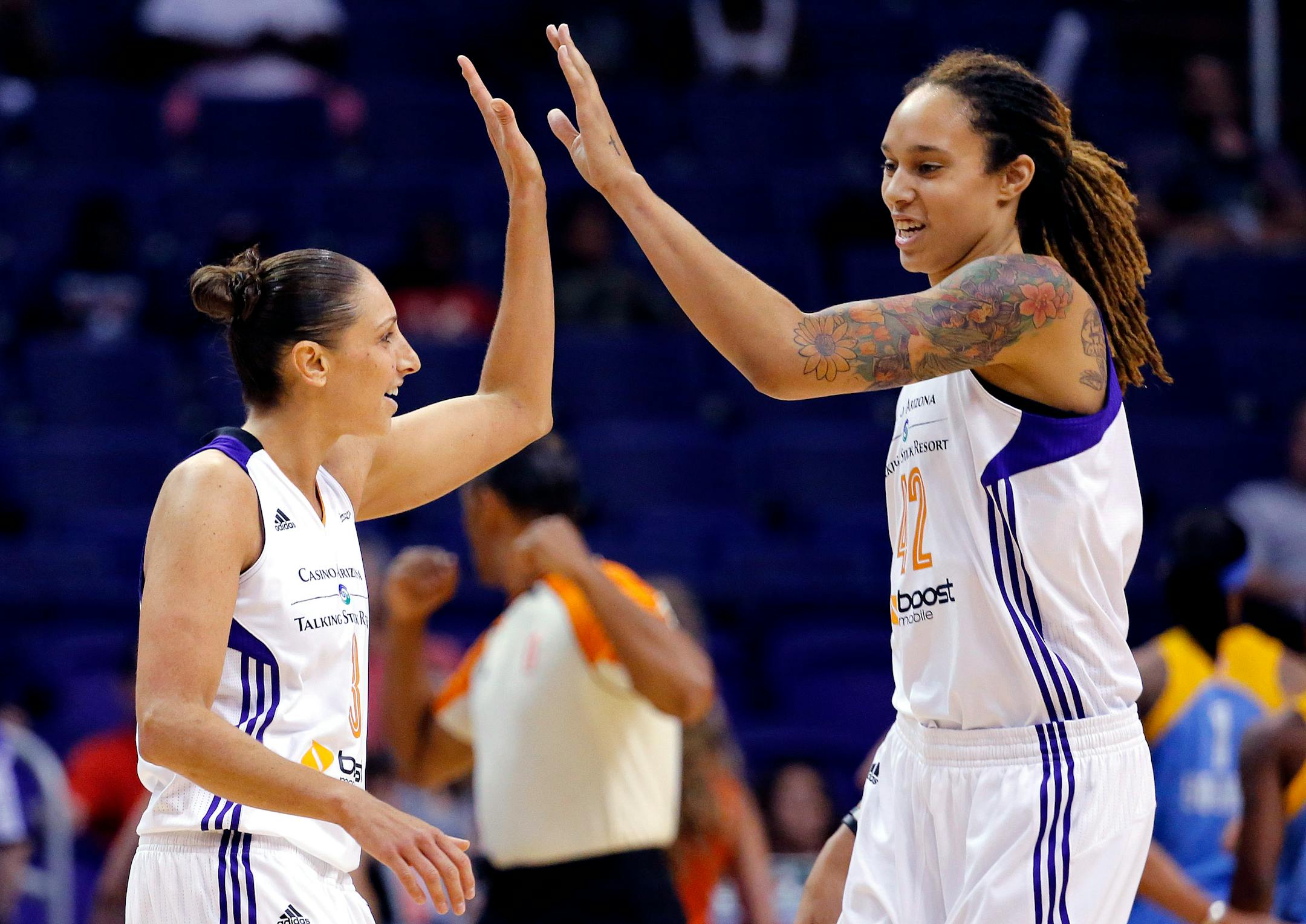 Guard Diana Taurasi, left, and center Brittney Griner are two of the big reasons why Phoenix has won 16 consecutive games.