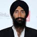 Waris Ahluwalia, an American actor and practicing Sikh, says he was barred from boarding a flight after refusing to remove his turban.
