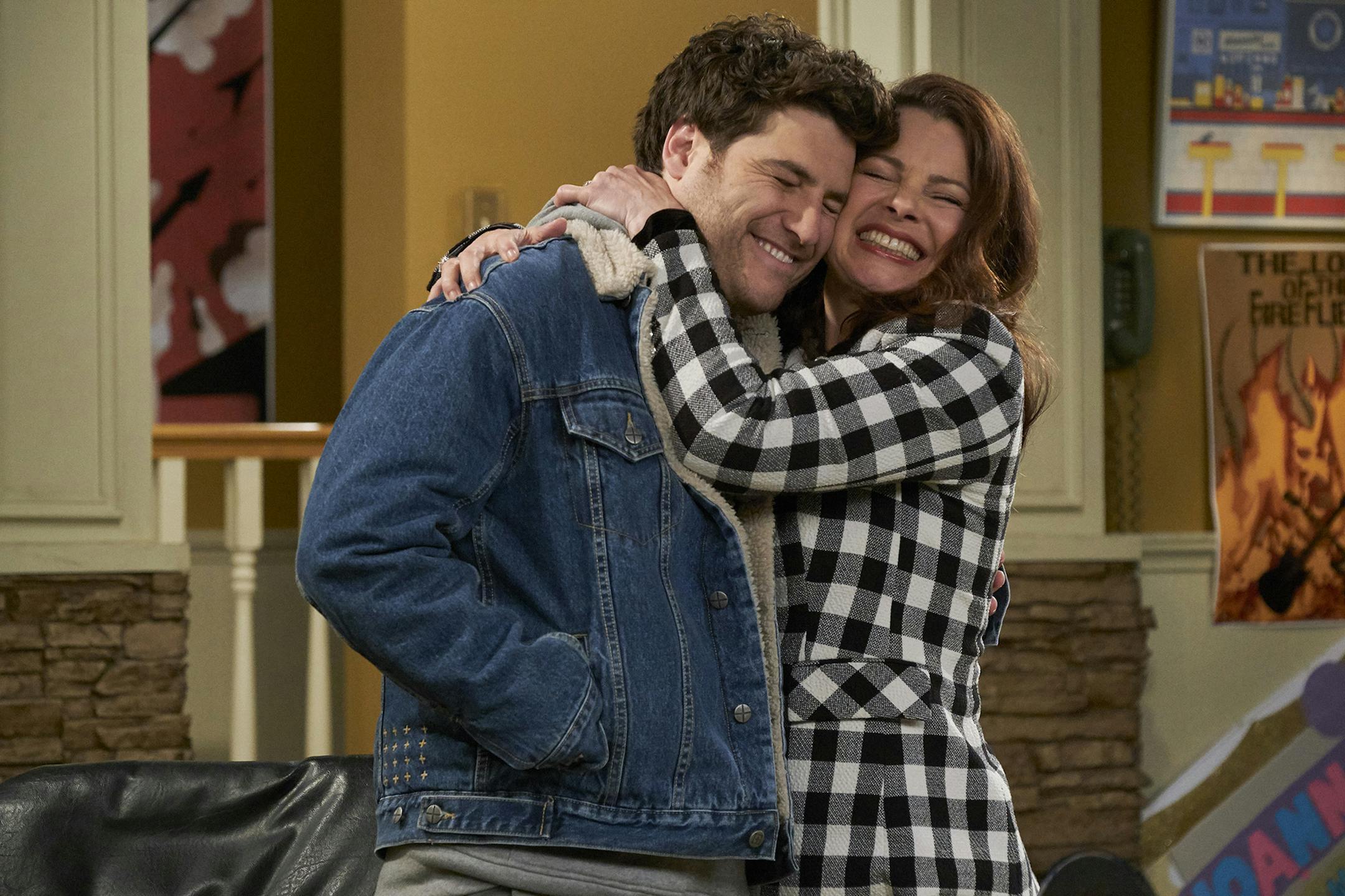 Fran Drescher and Adam Pally star as mother and son in "Indebted." (Trae Patton/NBC) ORG XMIT: 1564064