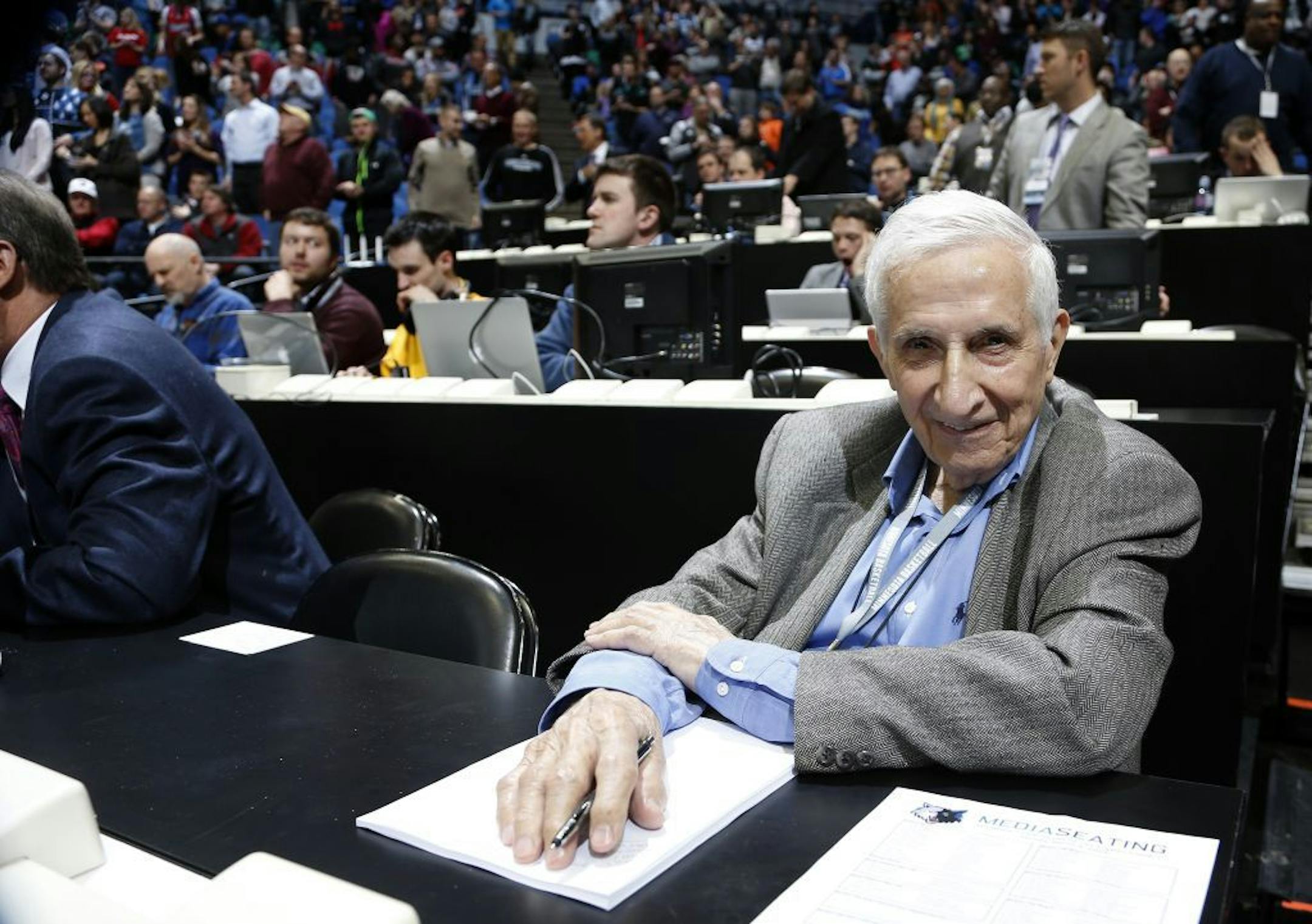 Star Tribune sports columnist Sid Hartman at a Timberwolves game March 2, 2015.