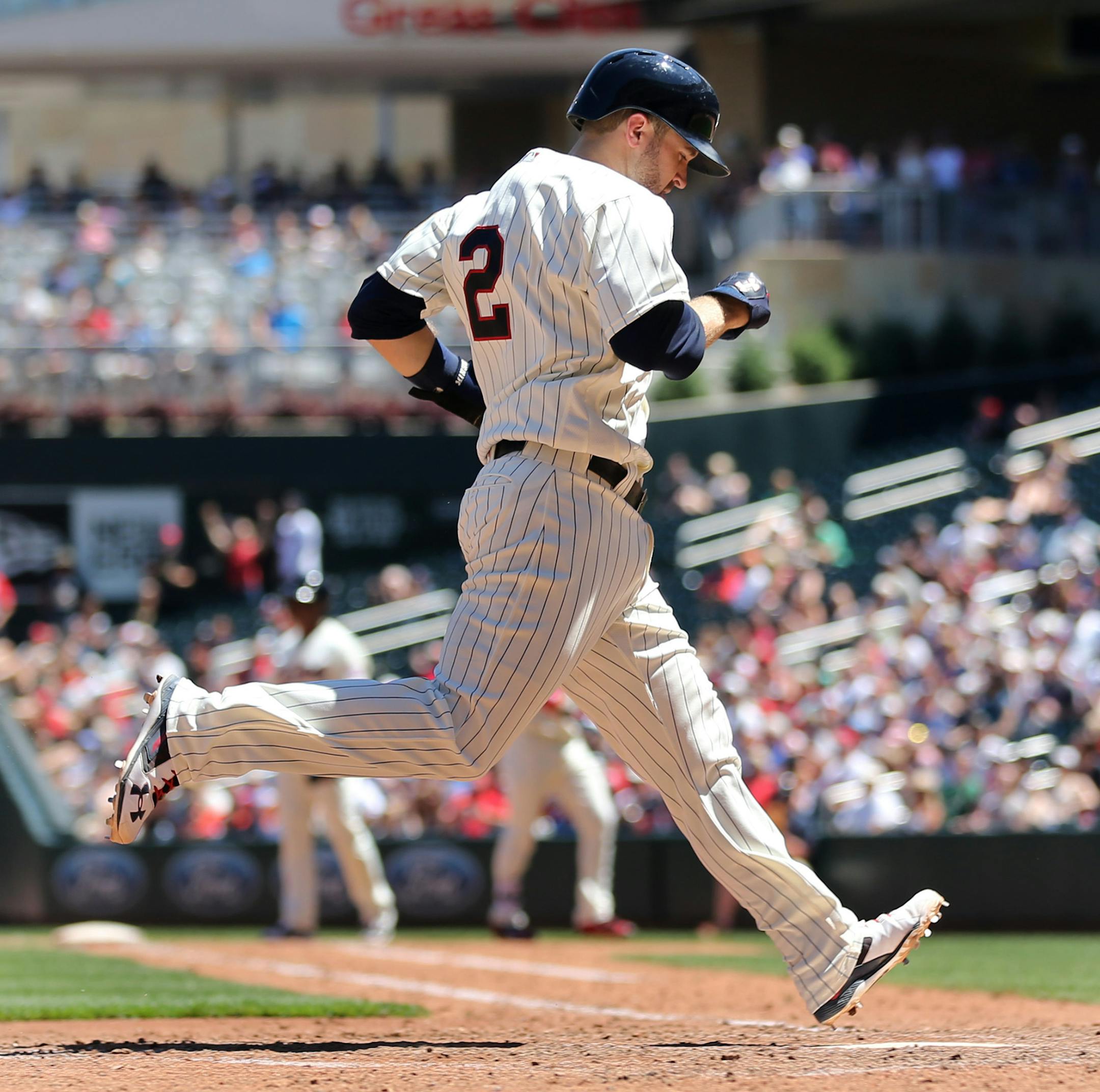 at Target Field Wednesday July 6, 2016 in Minneapolis , MN.] The Minnesota Twins beat the Oakland A's 4-0 at Target Field . Jerry Holt /Jerry.Holt@Startribune.com