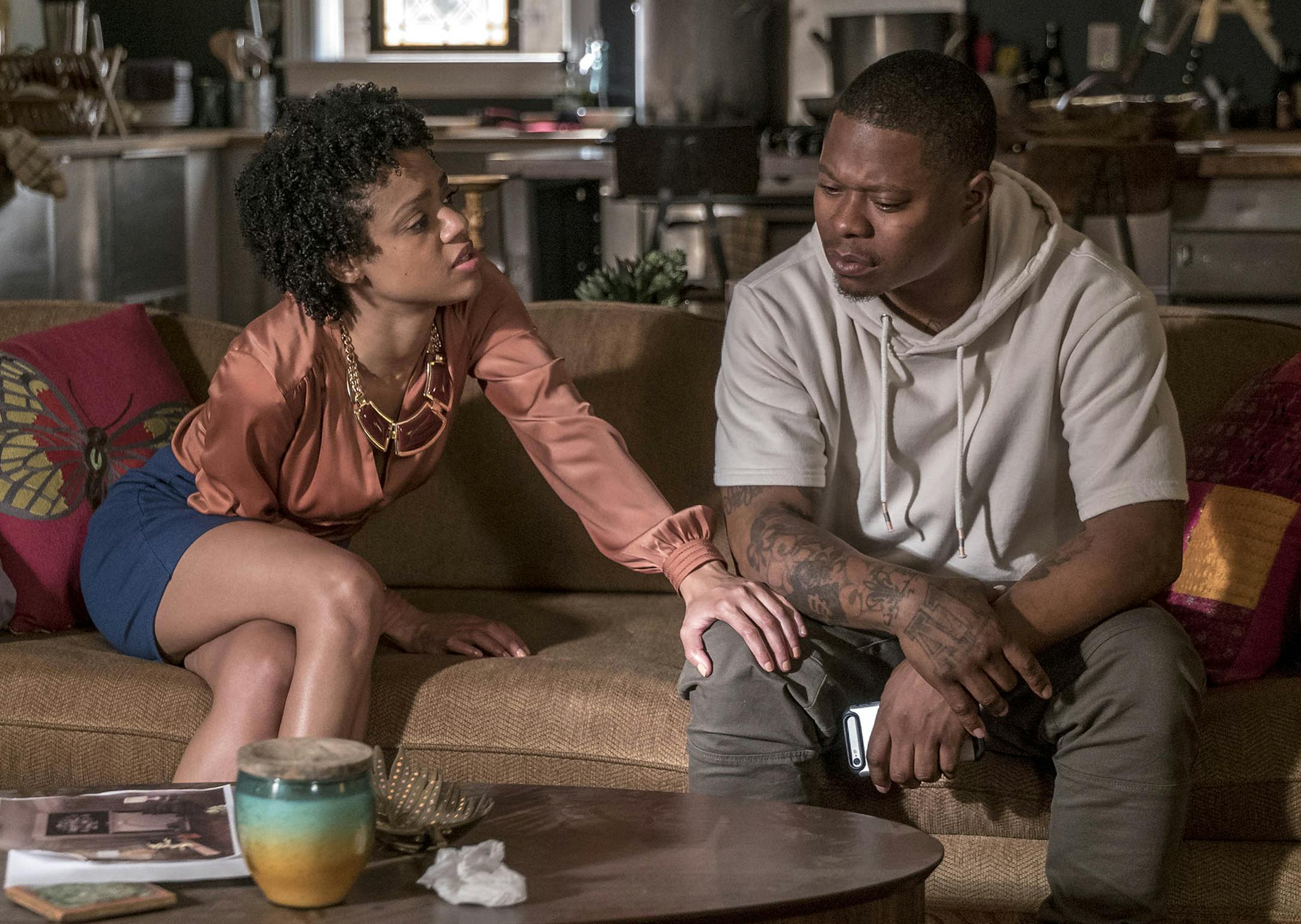 Tiffany Boone as Jerrika and Jason Mitchell as Brandon in THE CHI (Season 1, Episode 02 ). - Photo: Matt Dinerstein/SHOWTIME - Photo ID: THECHI_102_2174.R.jpg