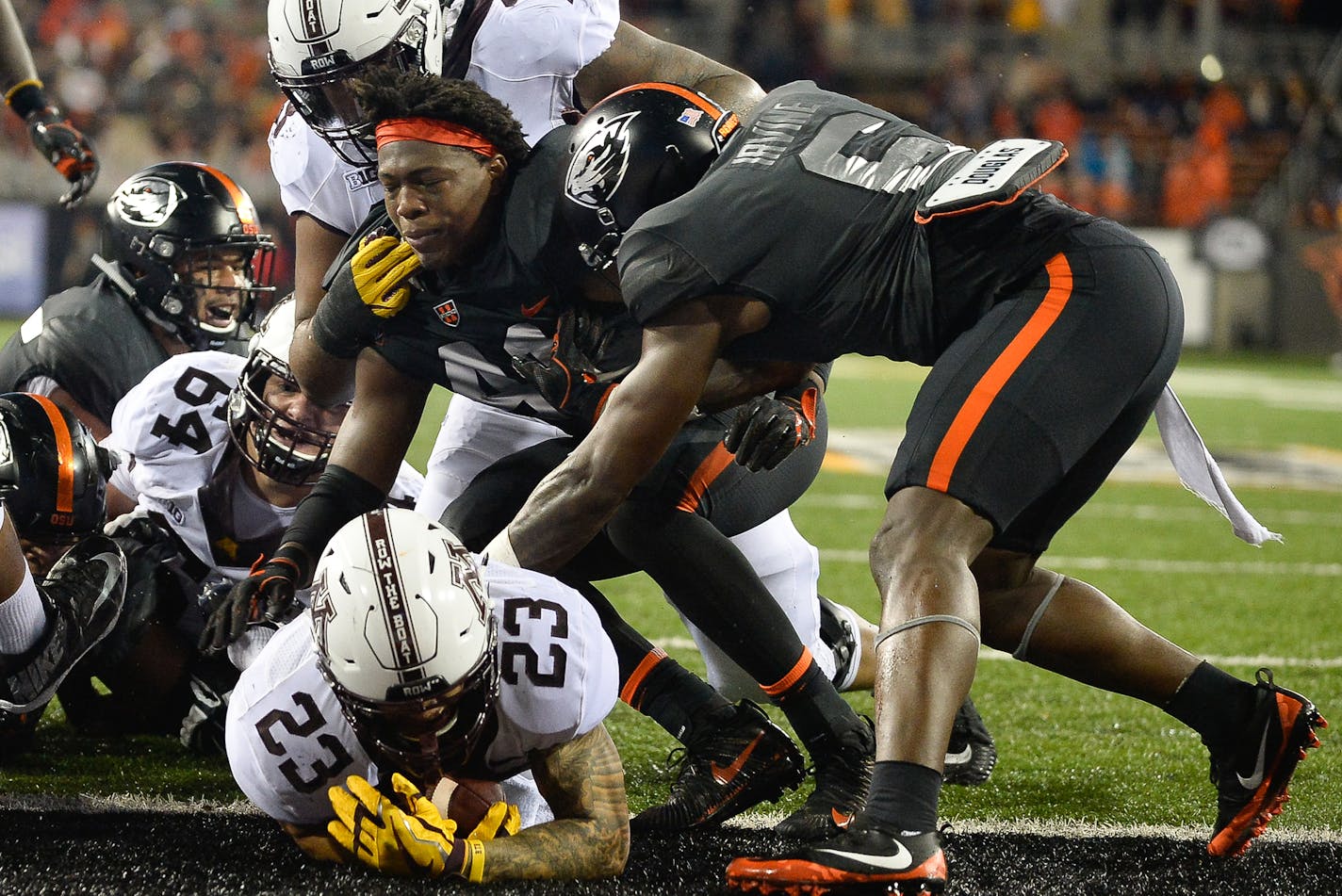 Minnesota Golden Gophers running back Shannon Brooks (23) broke through the defensive line for a touchdown in the third quarter. ] AARON LAVINSKY &#xef; aaron.lavinsky@startribune.com The University of Minnesota Golden Gophers football team played the Oregon State Beavers on Saturday, Sept. 9, 2017 at Reser Stadium in Corvallis, Oregon