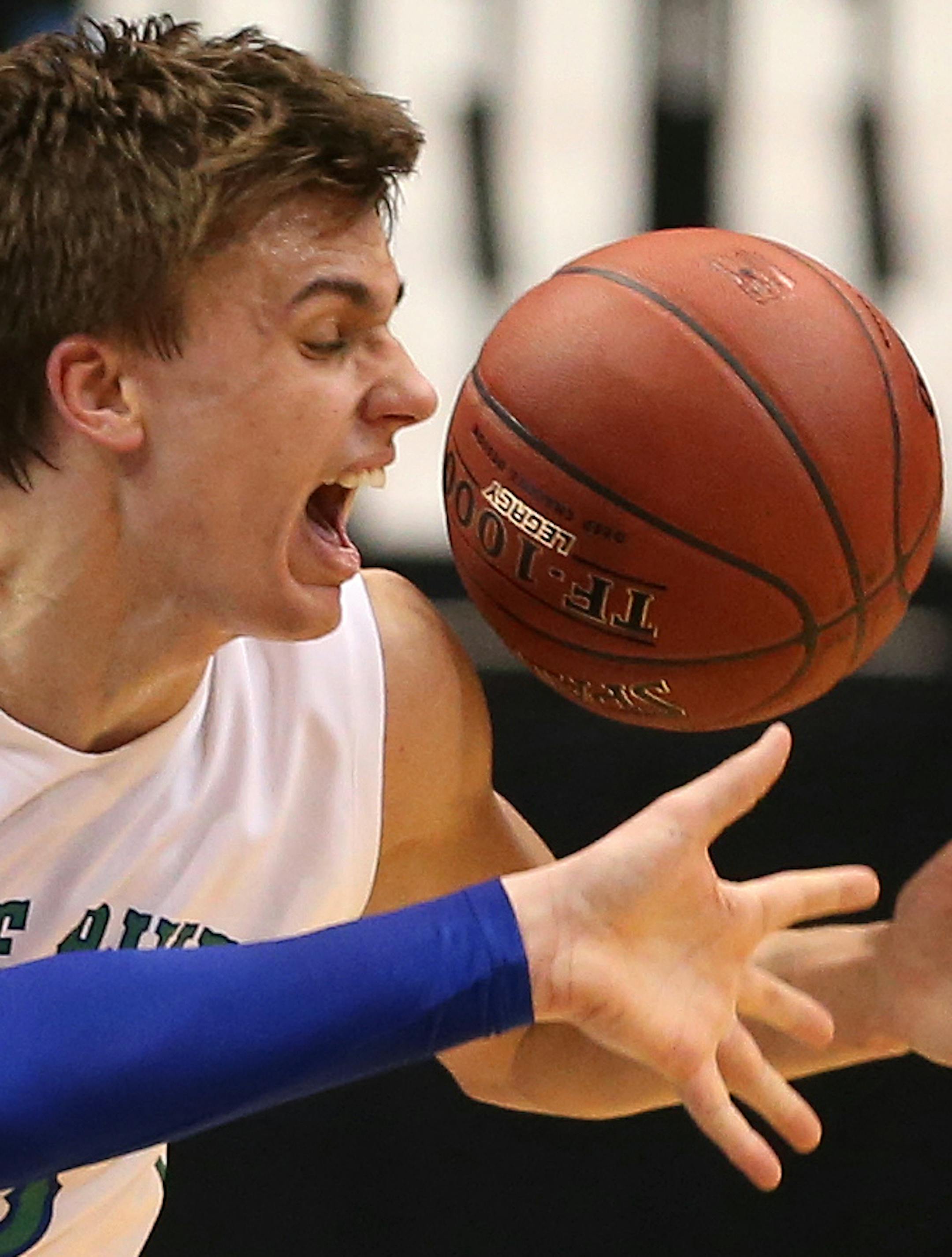 Will Keller of Maple Grove goes for a loose ball during the second half. ] (Leila Navidi/Star Tribune) leila.navidi@startribune.com BACKGROUND INFORMATION: Maple River plays Braham in the class 2A state boys basketball quarterfinals at Target Center in Minneapolis on Wednesday, March 9, 2016.
