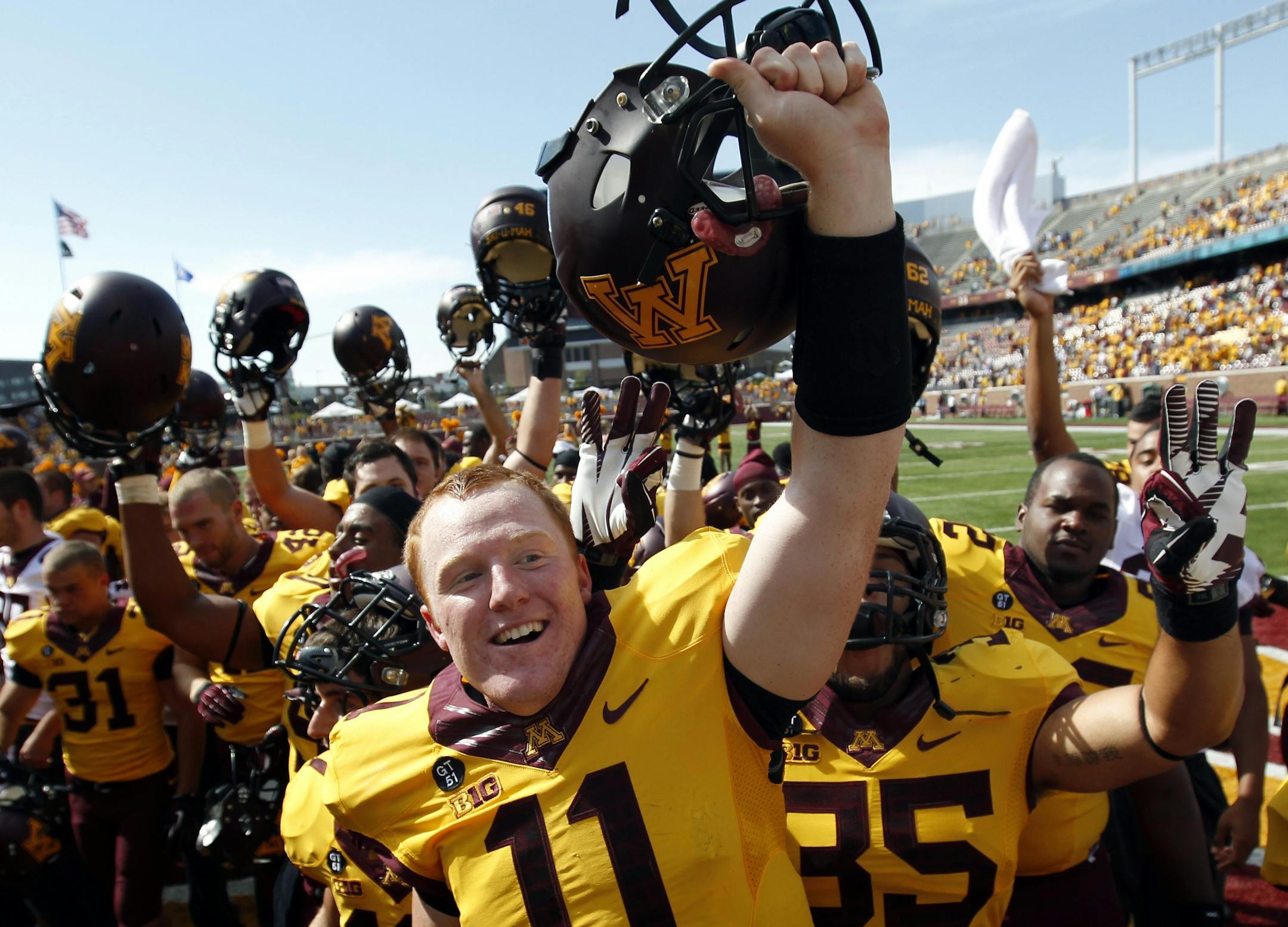 Minnesota quarterback Max Shortell