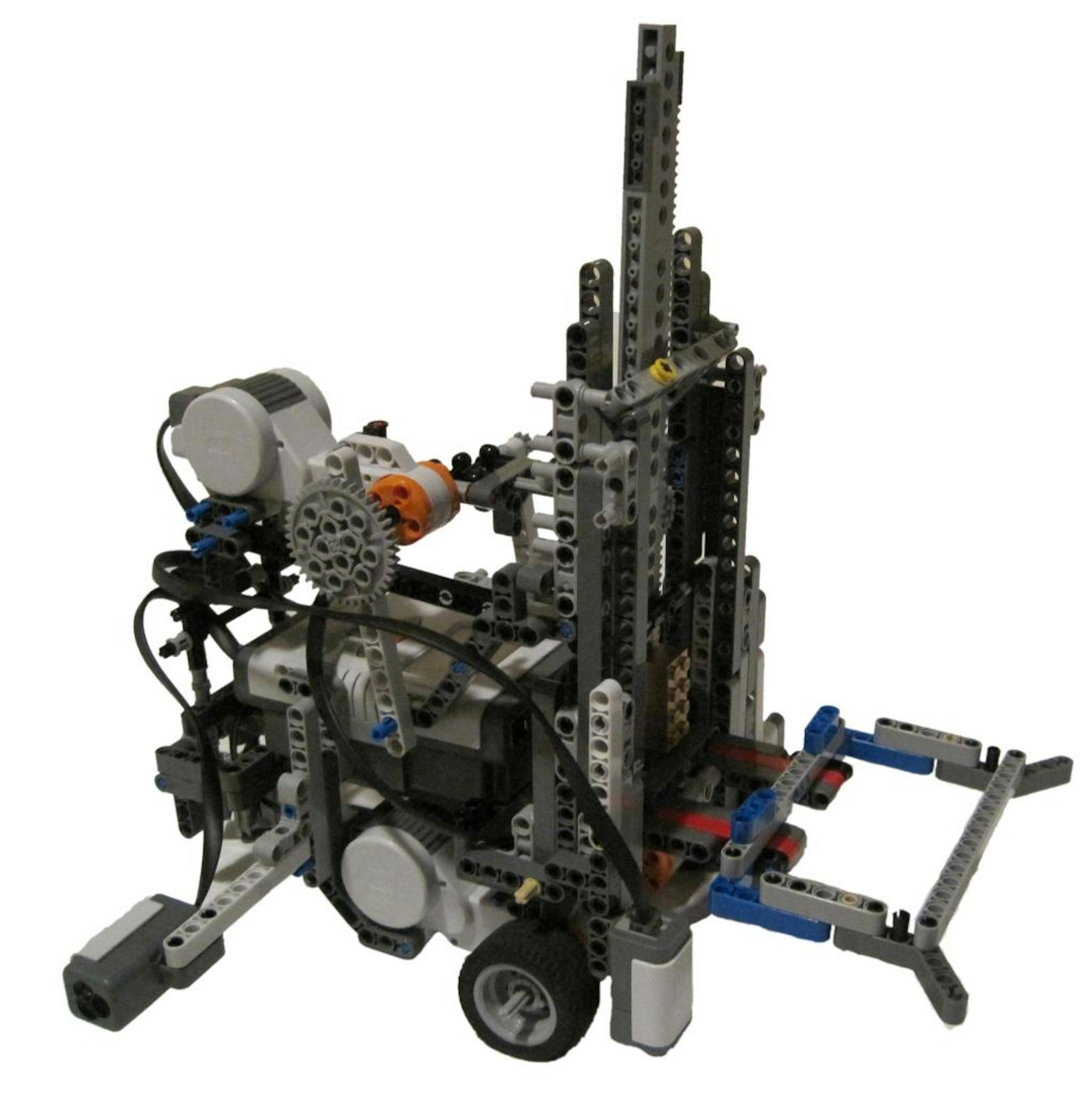 Lego robot created by the Golden Bricks