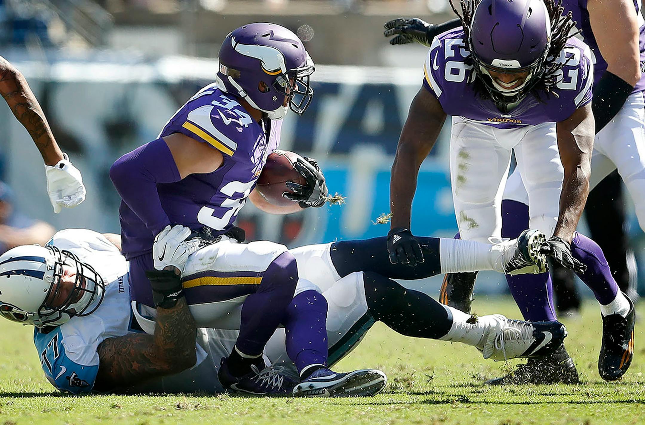 Andrew Sendejo (34) recovered a fumble in the fourth quarter.