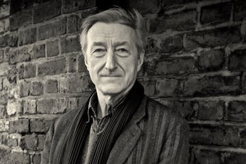 Julian Barnes photo by Marzena Pogorzaly