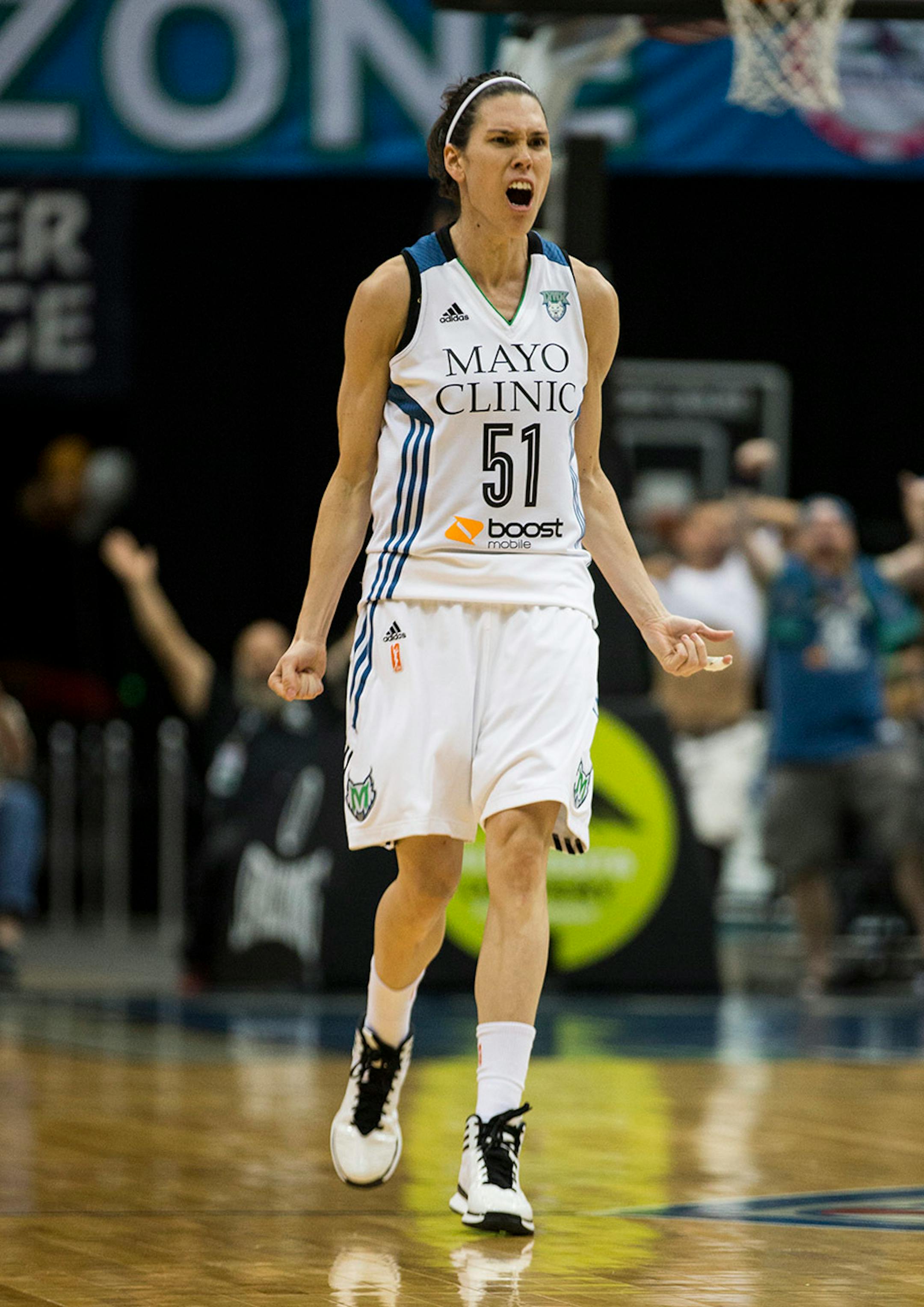 Lynx Anna Cruz celebrated her last second three point shot as the shot clock went down in the second half.