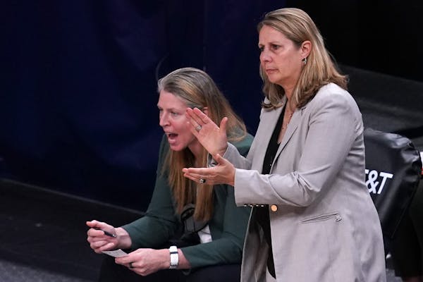 Minnesota Lynx head coach Cheryl Reeve clapped from the sidelines in the second quarter. ] ANTHONY SOUFFLE • anthony.souffle@startribune.com