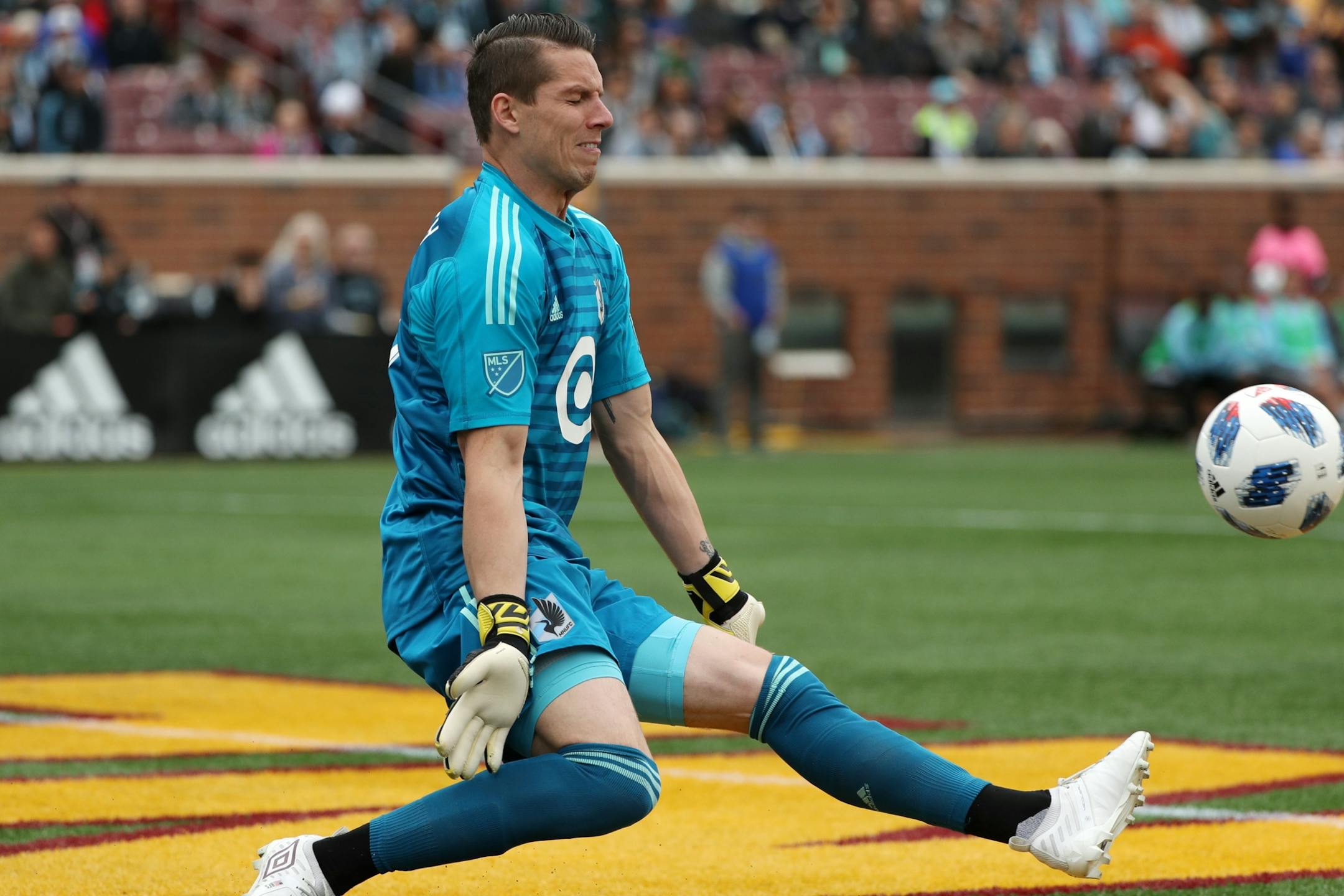 Minnesota United goalkeeper Bobby Shuttleworthmade a save last month at home.